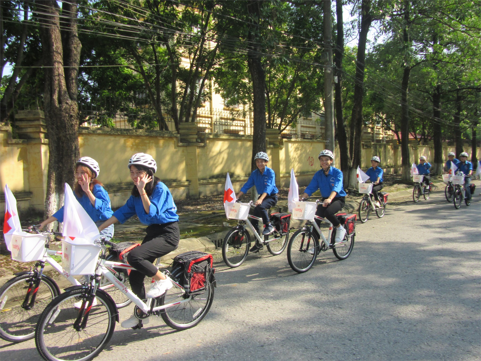 Đoàn Thanh niên nhà trường tiếp nhận 40 xe đạp ủng hộ sinh viên nghèo vượt khó và tình nguyện viên tiêu biểu
