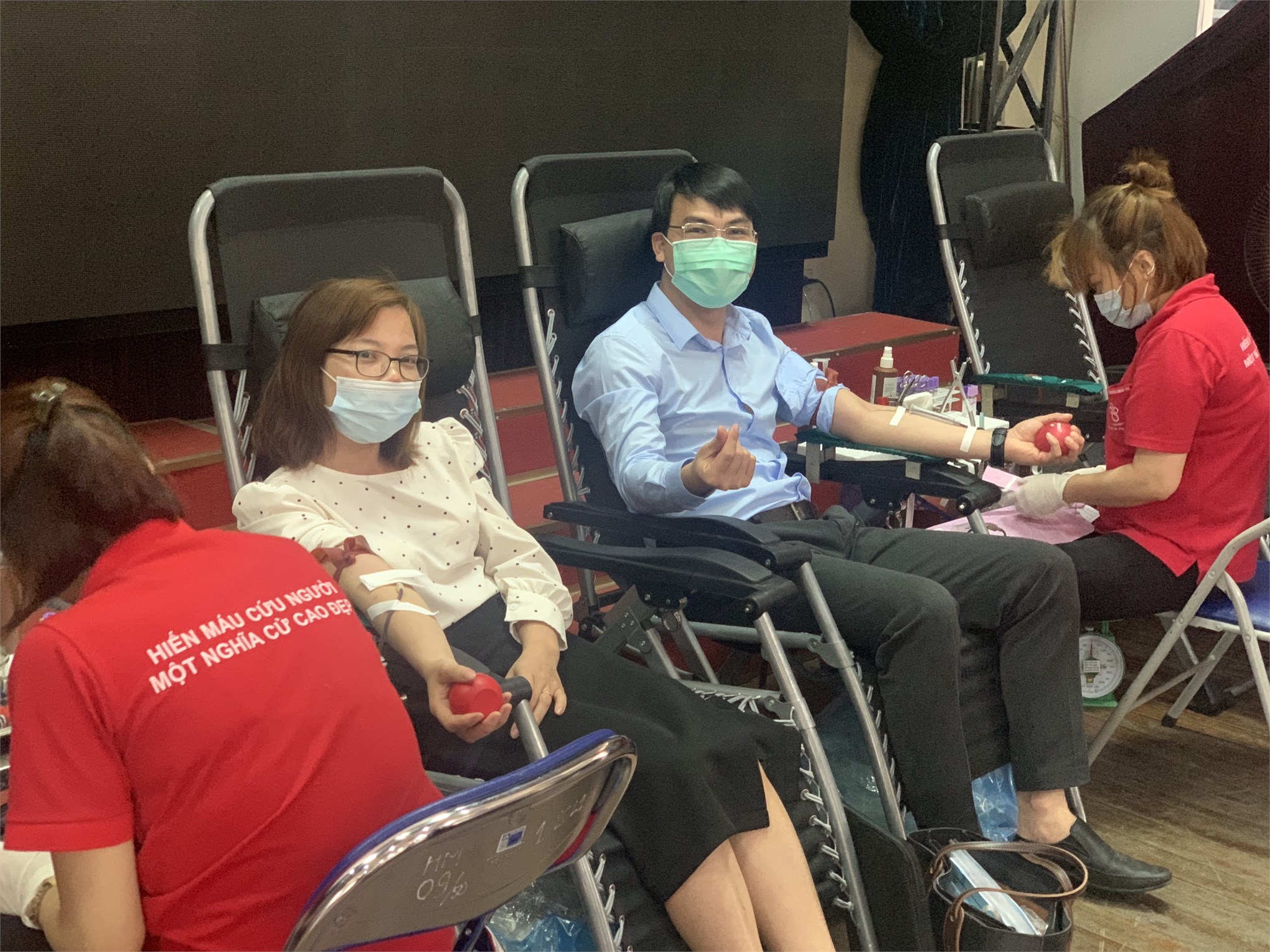 Tuổi trẻ Trường Đại học Công nghiệp Hà Nội hiến tặng 1439 đơn vị máu tại Ngày hội Cầu vồng nhân ái 2021