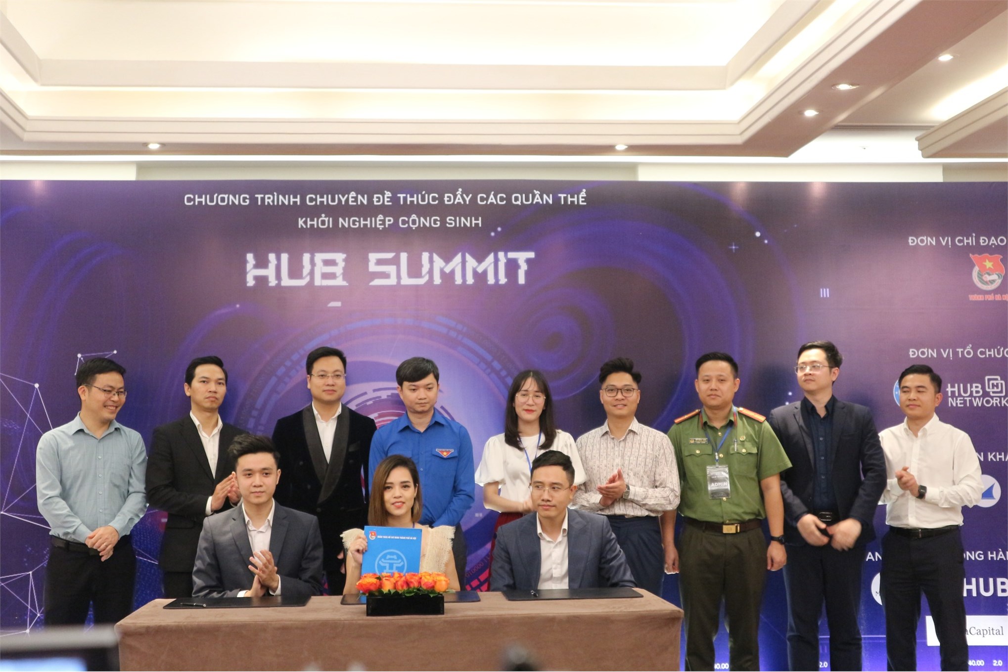 Ngày hội Khởi nghiệp HUB Summit với chủ đề “Khi công nghệ lên ngôi, hãy để nhãn quan nhạy bén làm chủ”