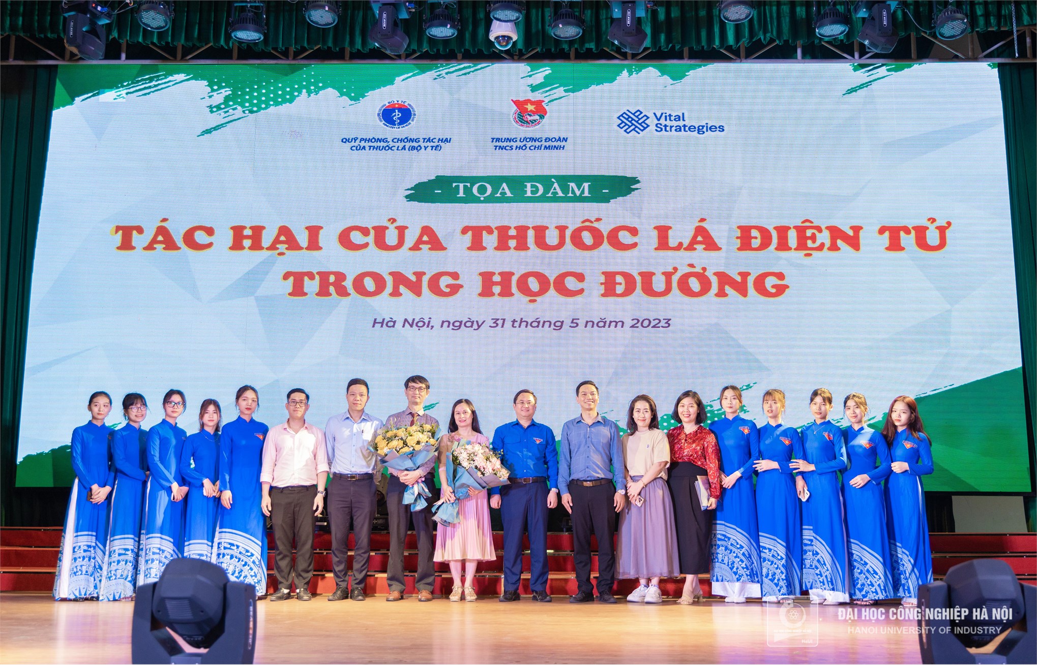 Đoàn trường ĐH Công nghiệp Hà Nội đăng cai tổ chức thành công toạ đàm “Tác hại của thuốc lá điện tử trong học đường”