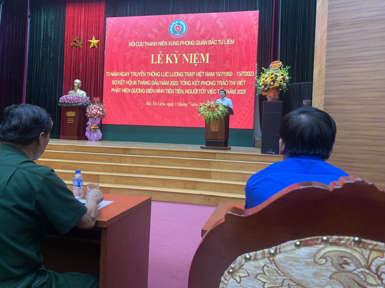 Đoàn trường ĐH Công nghiệp Hà Nội tham dự và trao tặng quà tại Lễ kỉ niệm 73 năm ngày truyền thống lực lượng TNXP Việt Nam (15/7/1950 - 15/7/2023)