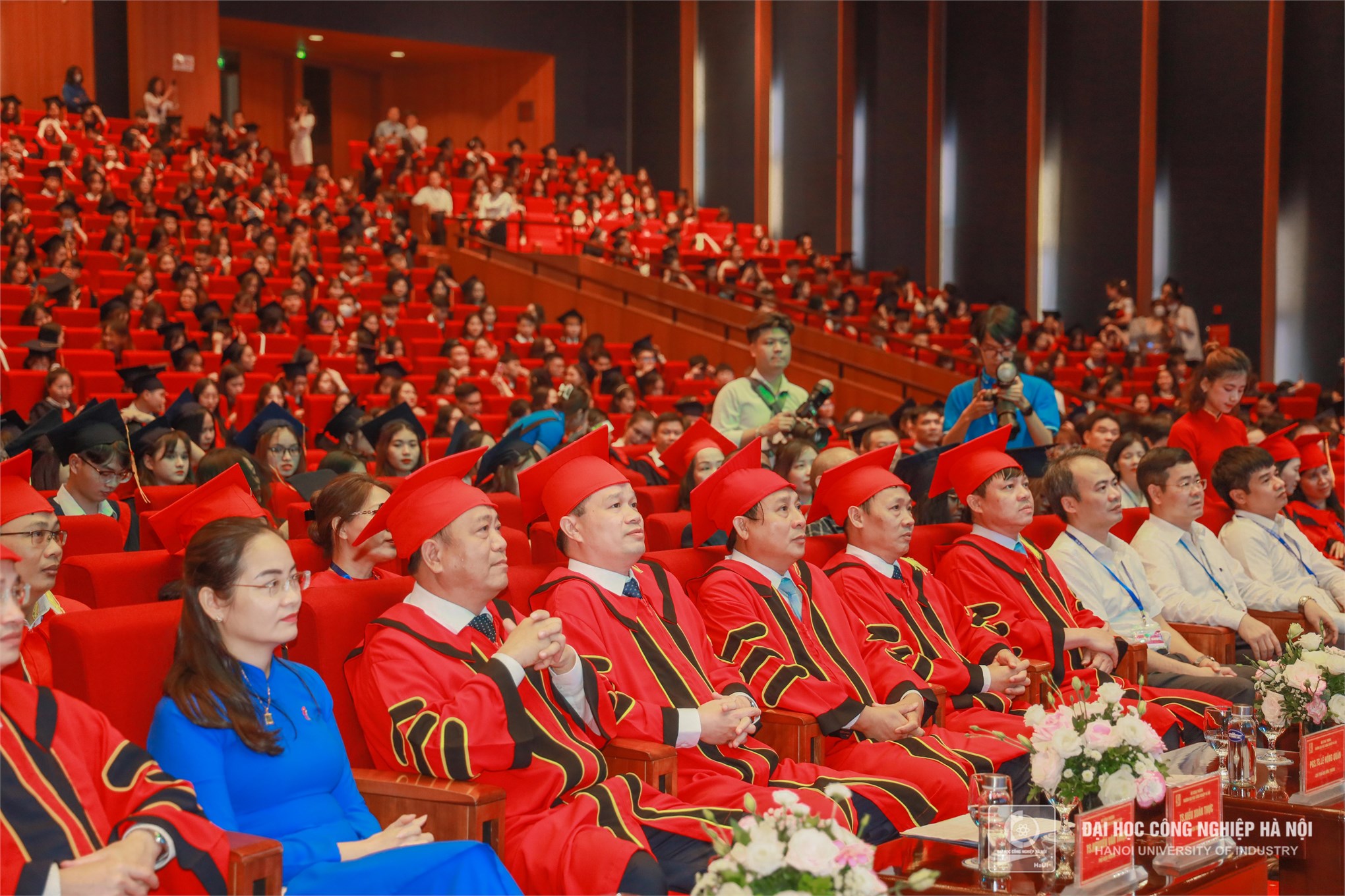 Trường ĐH Công nghiệp Hà Nội tổ chức lễ tốt nghiệp năm 2023: Xúc động và tự hào!!!