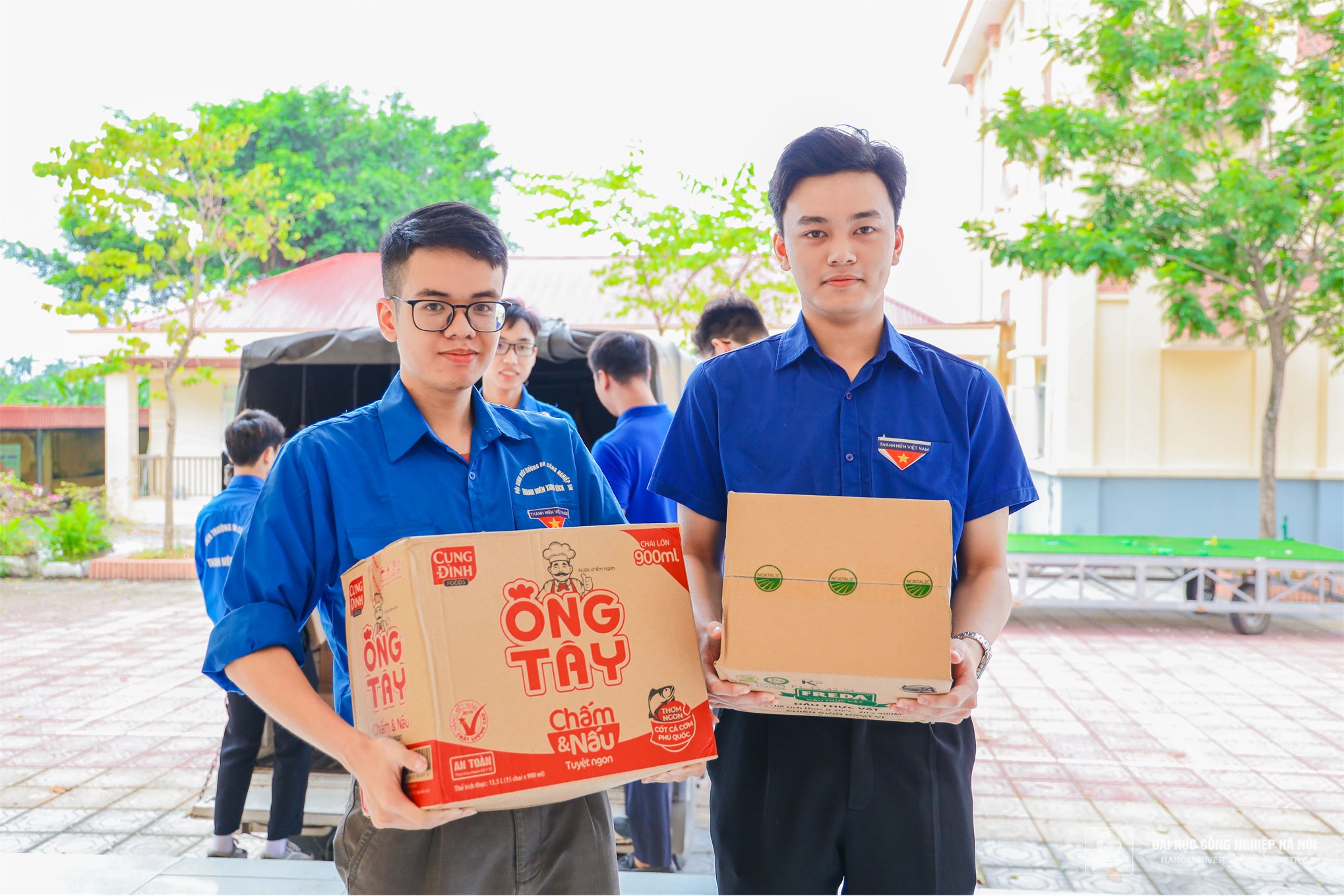 Tuổi trẻ Đại học công nghiệp Hà Nội góp phần khắc phục hậu quả của cơn bão Yagi