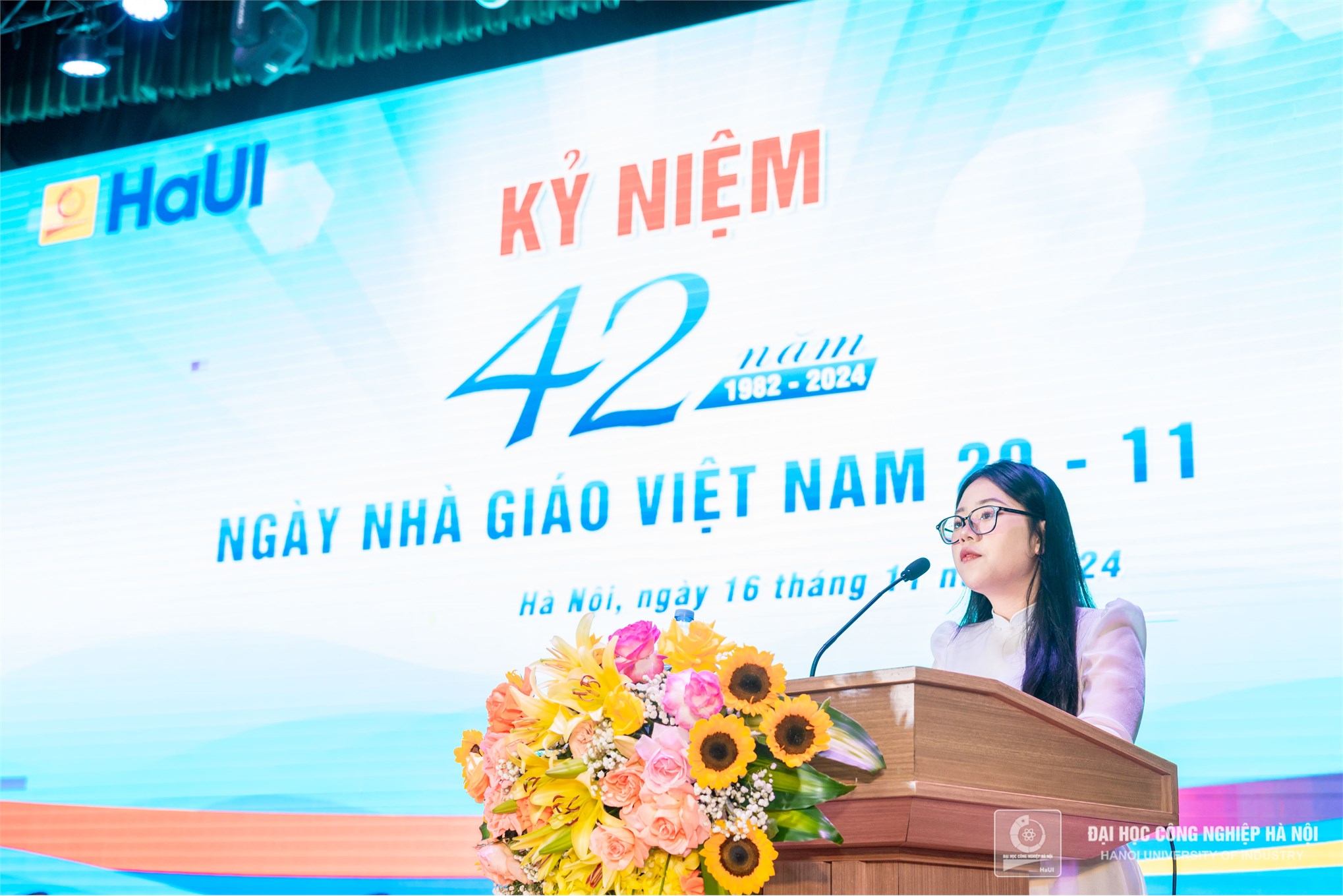 Chào mừng 42 năm Ngày Nhà giáo Việt Nam 20/11