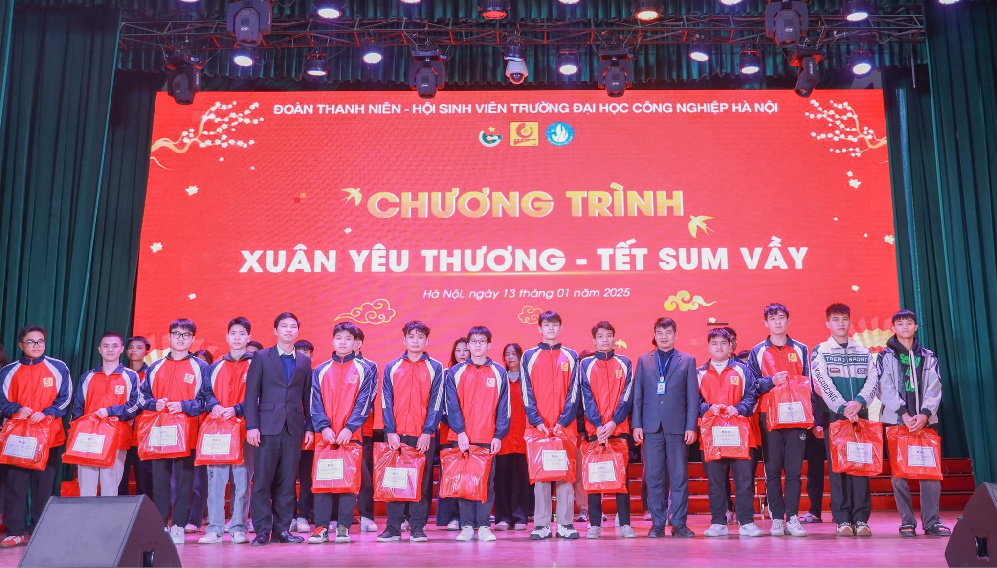 Xuân yêu thương - Tết sum vầy 2025