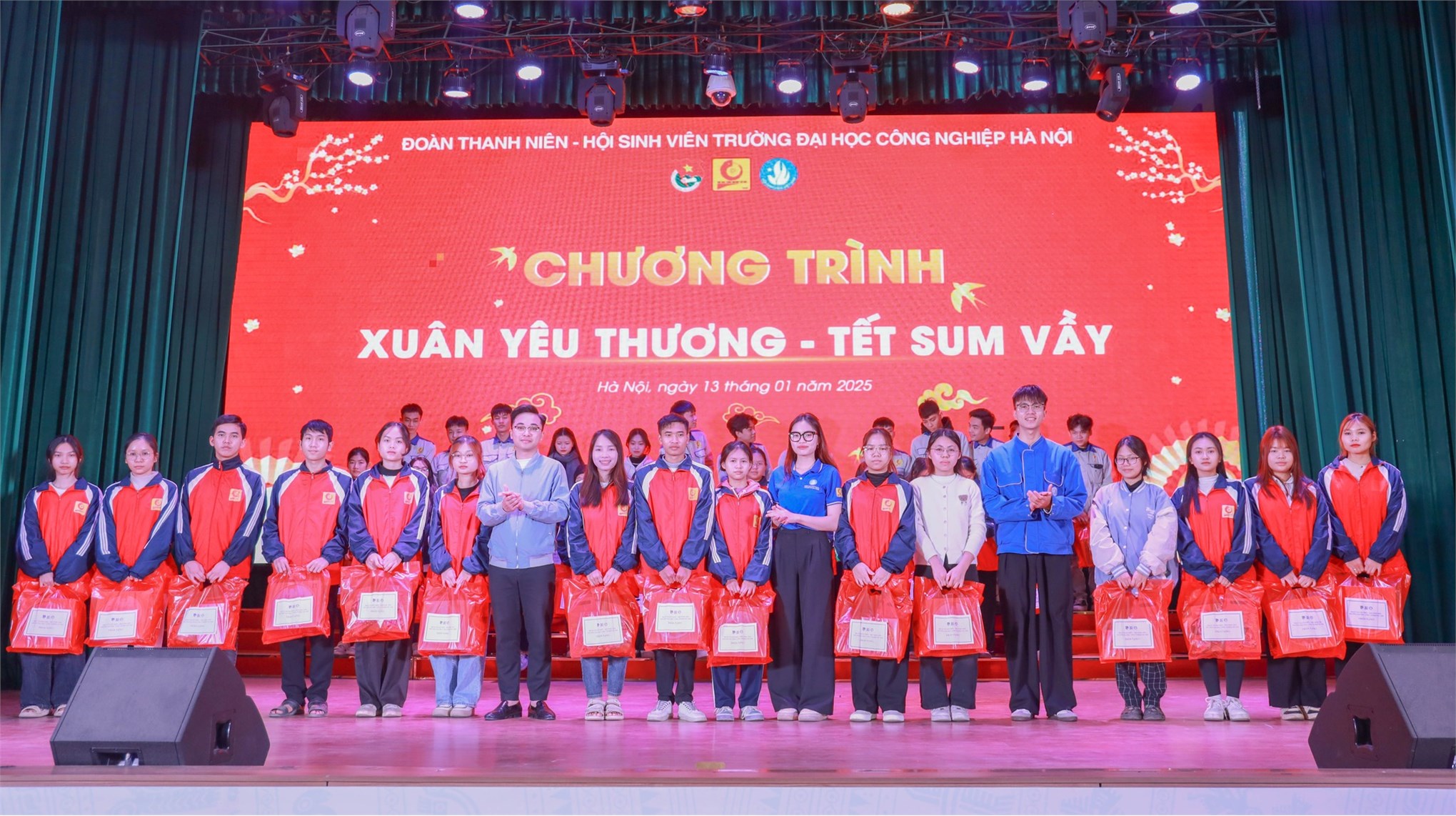 Xuân yêu thương - Tết sum vầy 2025