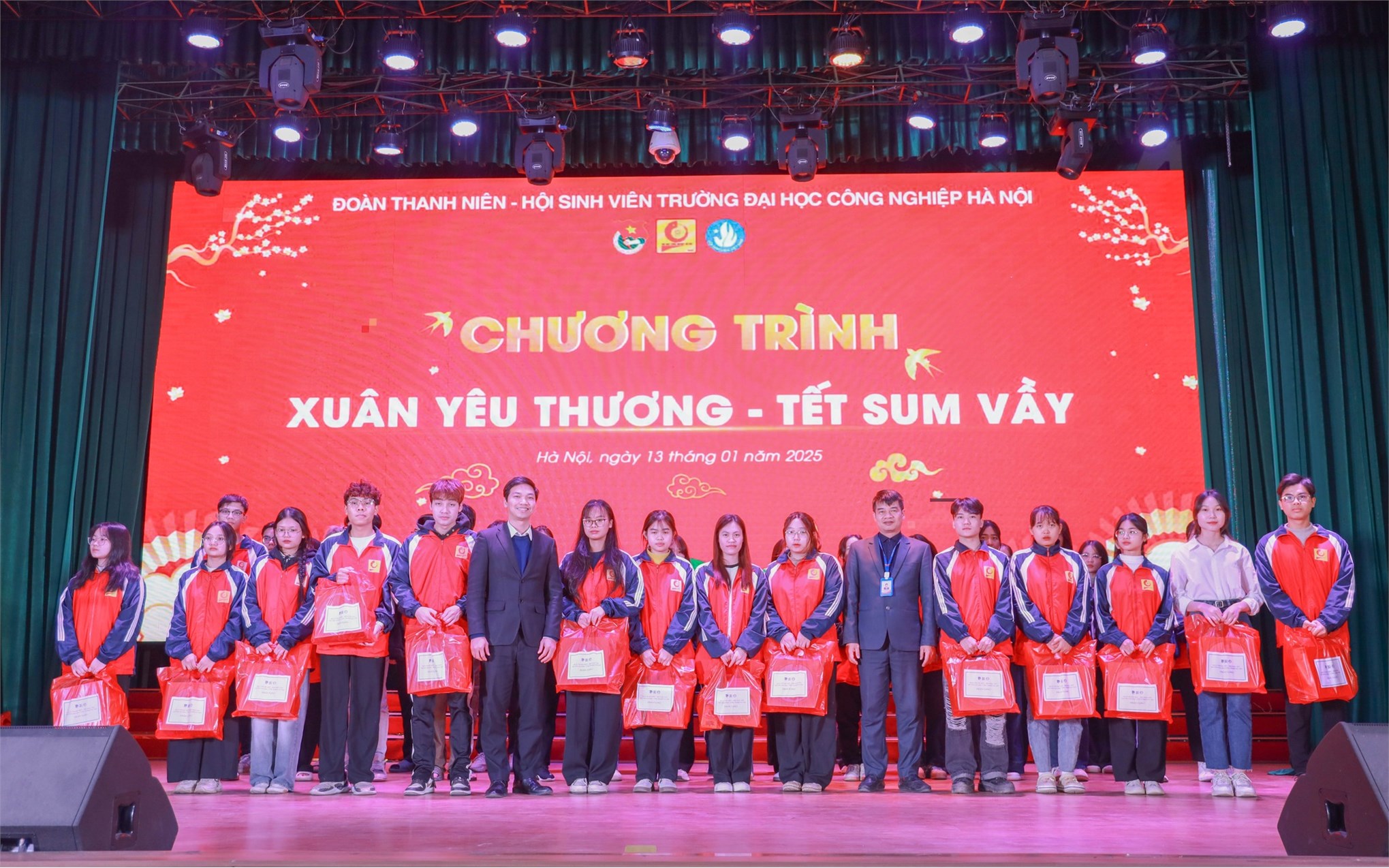 Xuân yêu thương - Tết sum vầy 2025