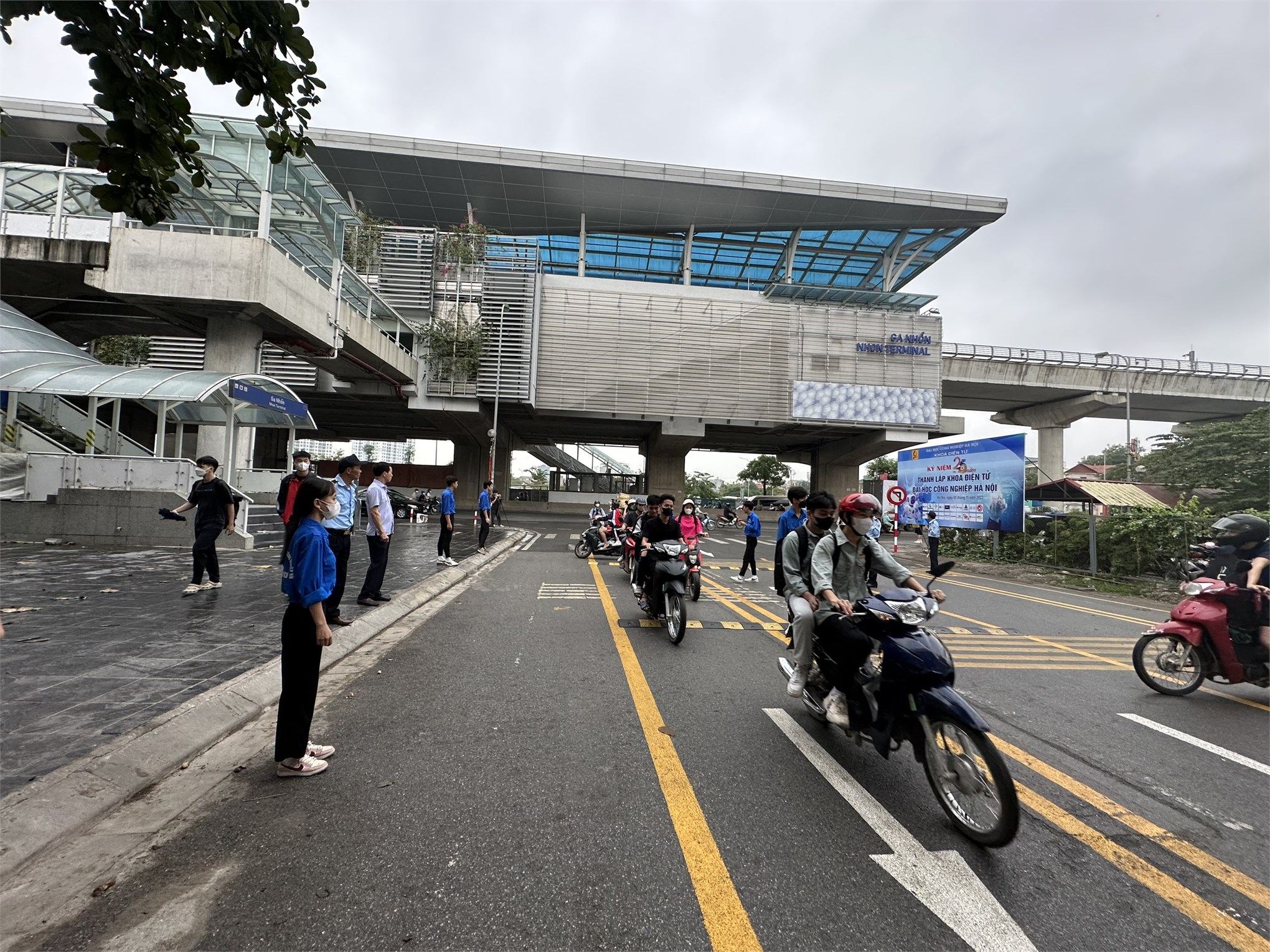 Tuổi trẻ HaUI tiên phong lan tỏa văn hóa giao thông an toàn, văn minh