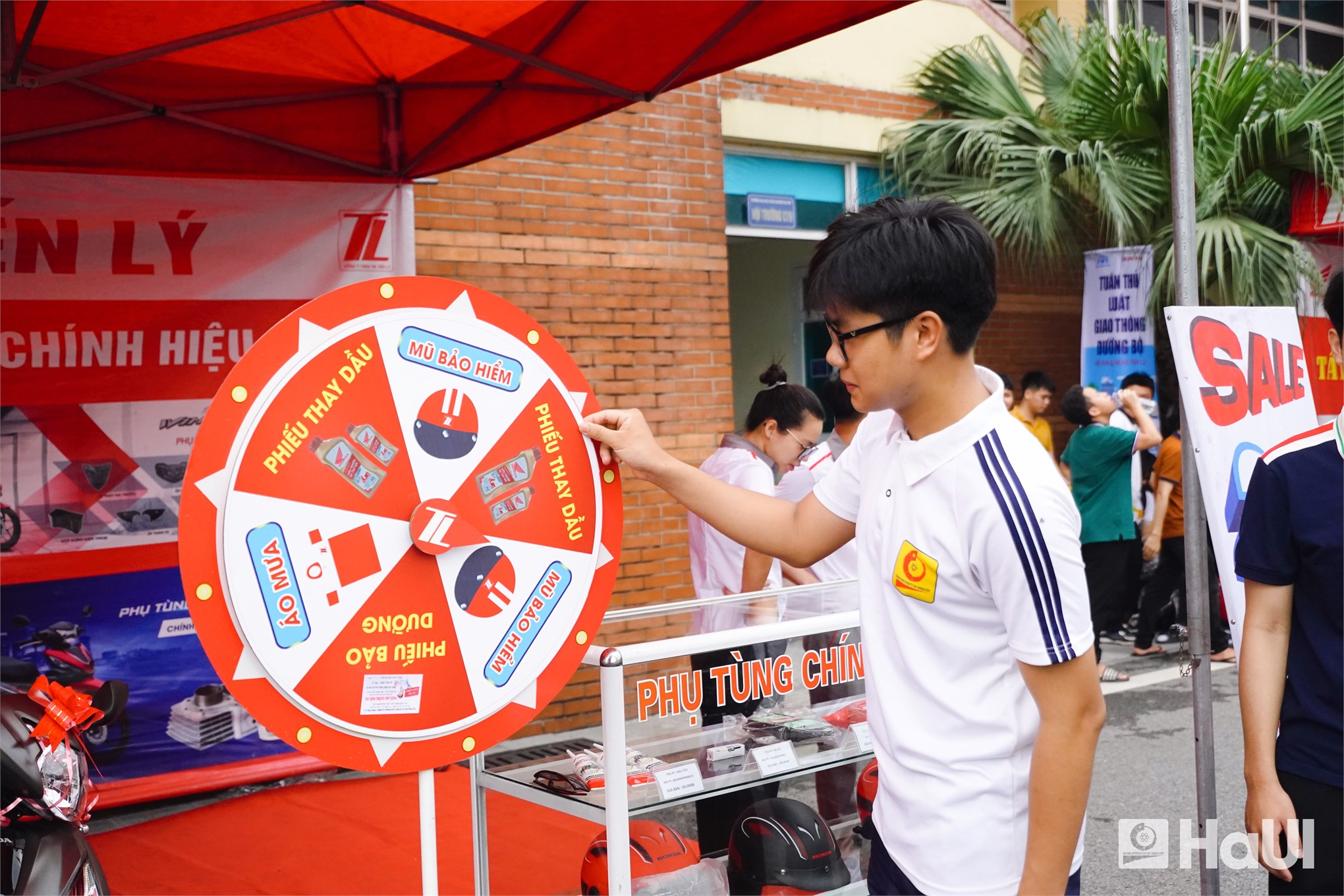 Tuổi trẻ HaUI tiên phong lan tỏa văn hóa giao thông an toàn, văn minh