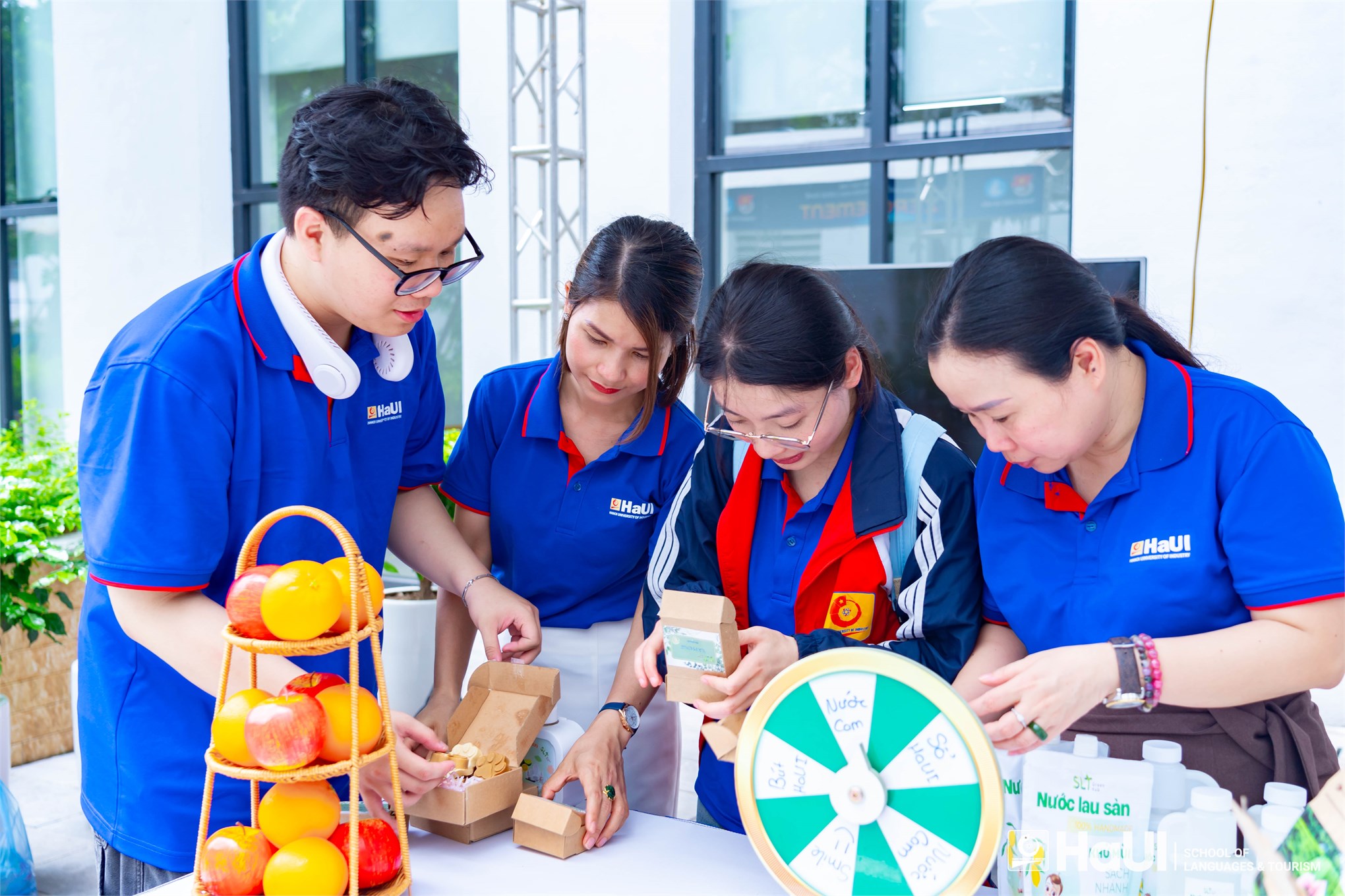 Festival sáng tạo trẻ và trình diễn sản phẩm khoa học công nghệ (Innovation Expo)