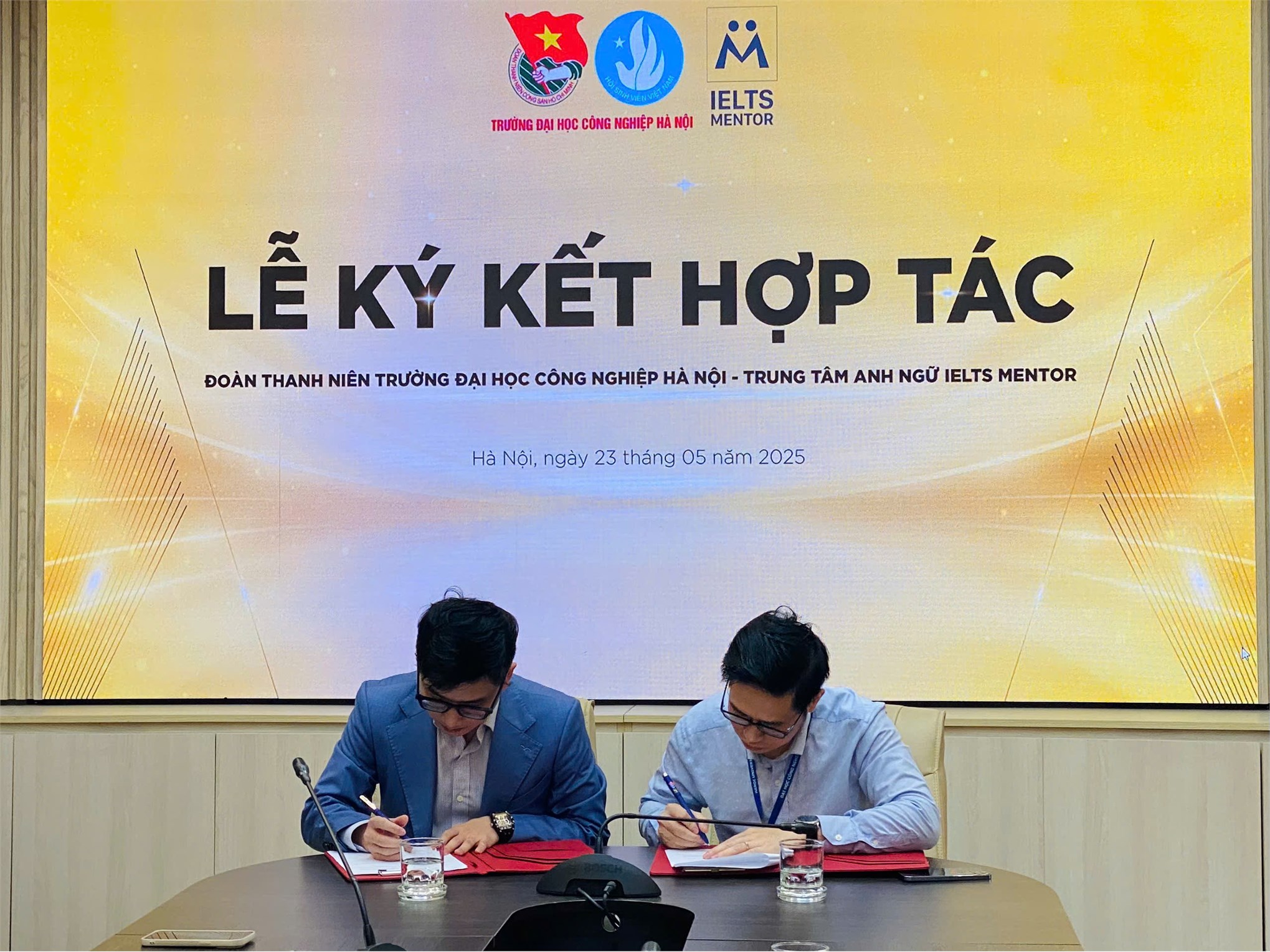 Đoàn Thanh niên – Hội sinh viên trường ký kết hợp tác với trung tâm Anh ngữ IELTS MENTOR