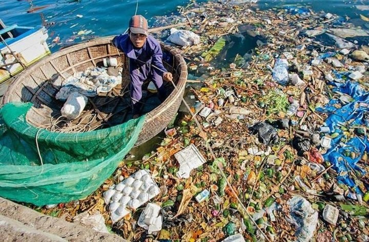 Hưởng ứng ngày môi trường thế giới năm 2025: Đại học Công nghiệp Hà Nội với nỗ lực giảm thiểu tác hại ô nhiễm rác thải nhựa (Beat Plastic Pollution)