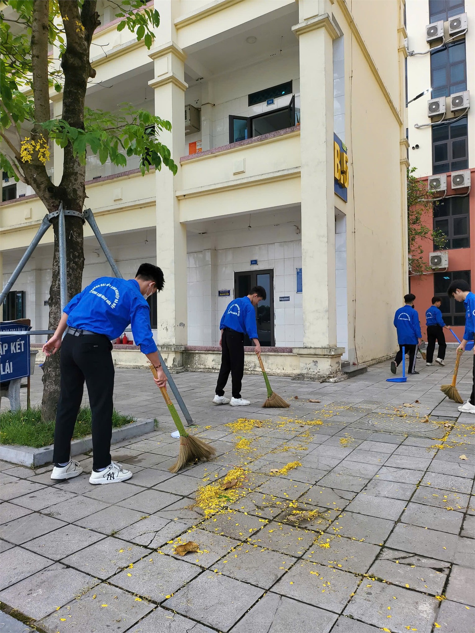 Hưởng ứng ngày môi trường thế giới năm 2025: Đại học Công nghiệp Hà Nội với nỗ lực giảm thiểu tác hại ô nhiễm rác thải nhựa (Beat Plastic Pollution)