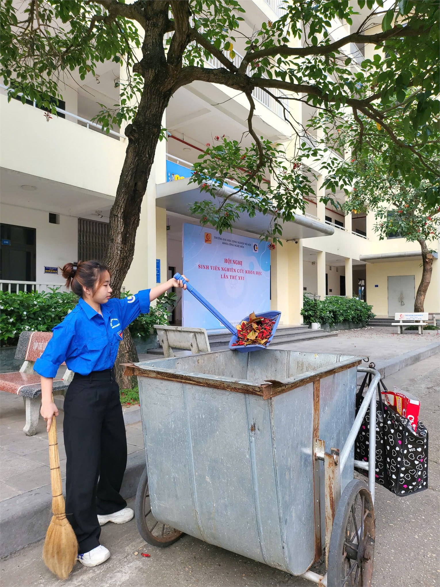 Hưởng ứng ngày môi trường thế giới năm 2025: Đại học Công nghiệp Hà Nội với nỗ lực giảm thiểu tác hại ô nhiễm rác thải nhựa (Beat Plastic Pollution)