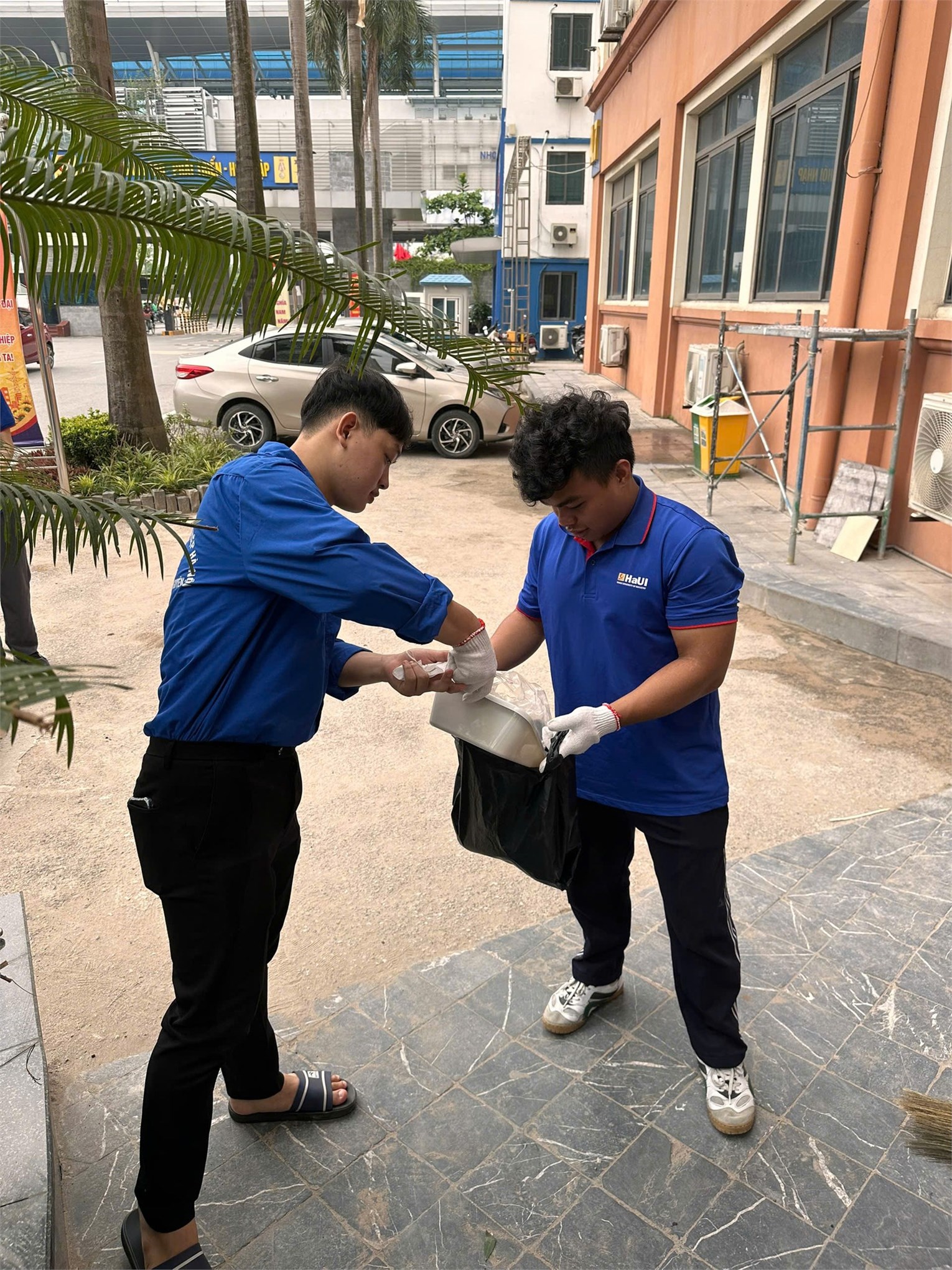 Hưởng ứng ngày môi trường thế giới năm 2025: Đại học Công nghiệp Hà Nội với nỗ lực giảm thiểu tác hại ô nhiễm rác thải nhựa (Beat Plastic Pollution)