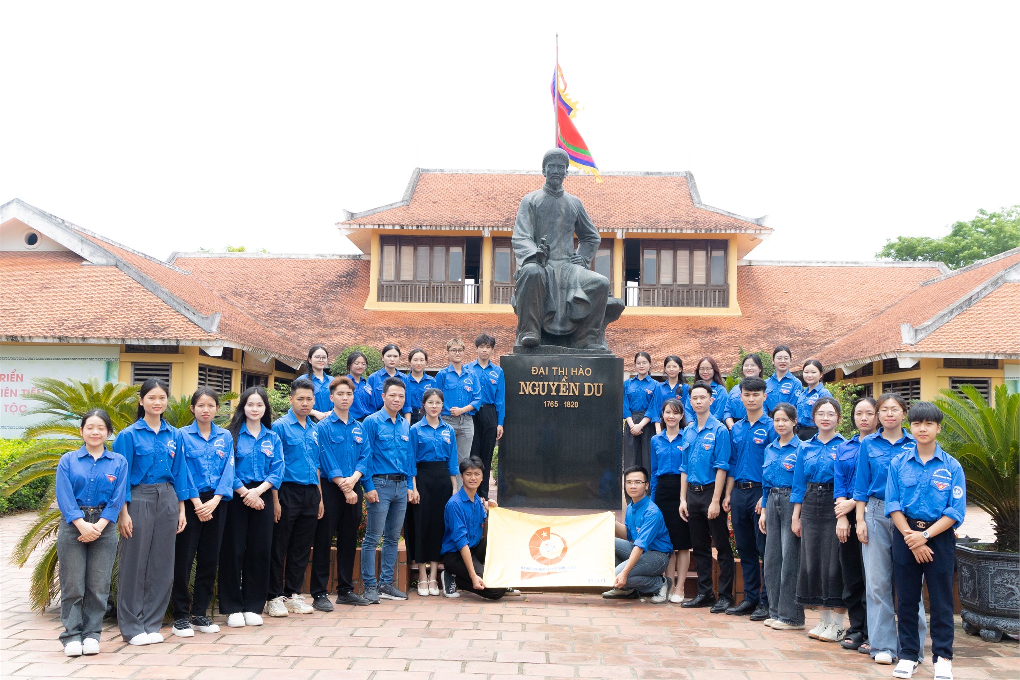 Hành trình `Sinh viên tiêu biểu - Khát vọng non sông`