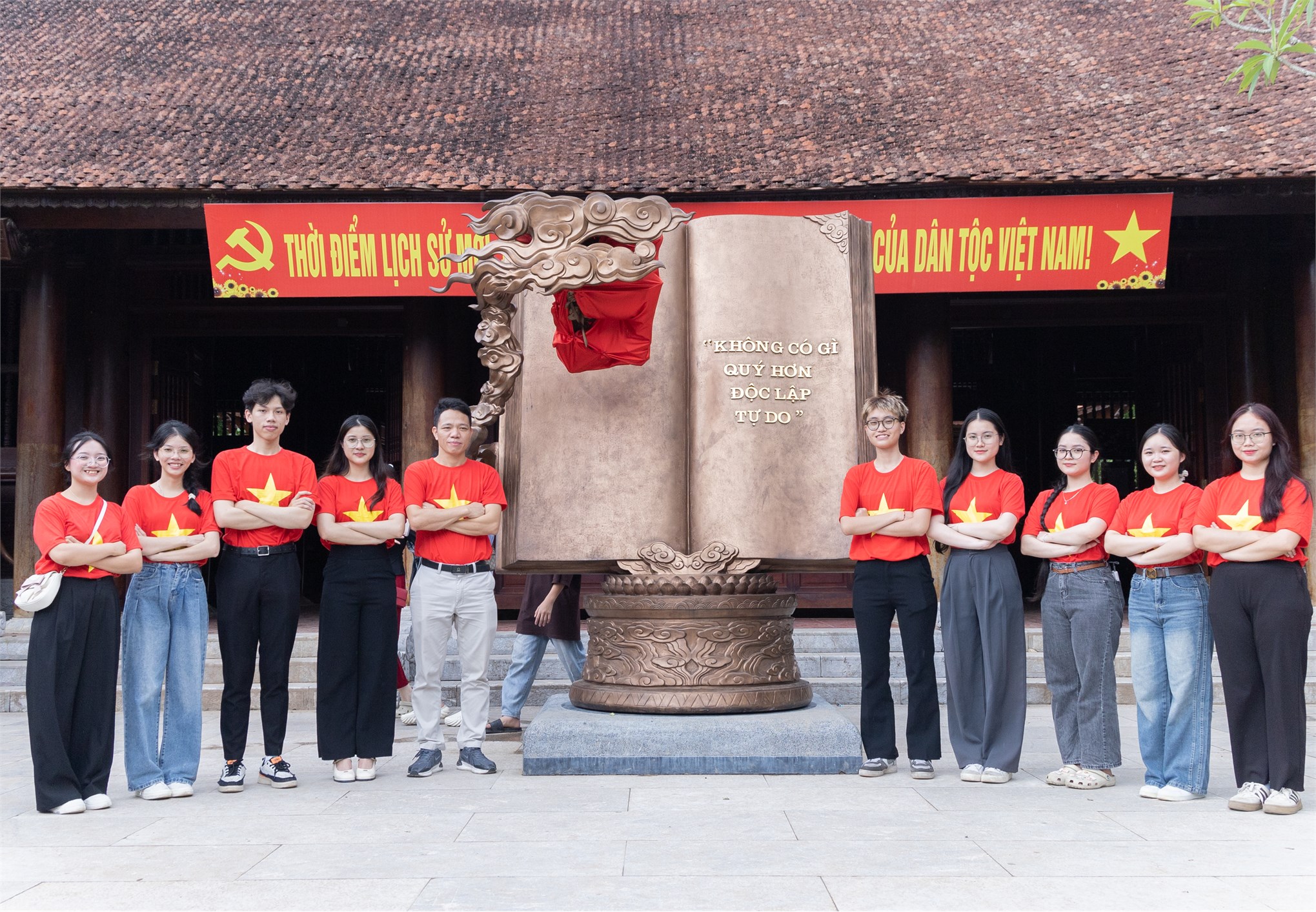 Hành trình `Sinh viên tiêu biểu - Khát vọng non sông`