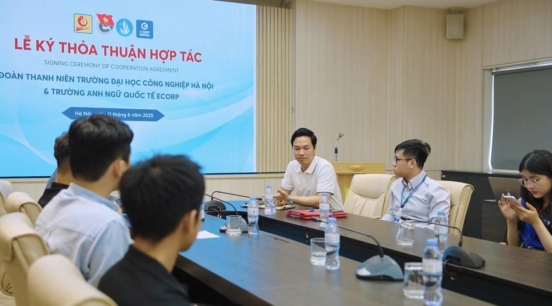 Lễ ký kết thỏa thuận hợp tác giữa Đoàn Thanh niên Trường Đại học Công nghiệp Hà Nội và trường Anh ngữ quốc tế Ecorp: Mở ra cơ hội phát triển toàn diện cho sinh viên