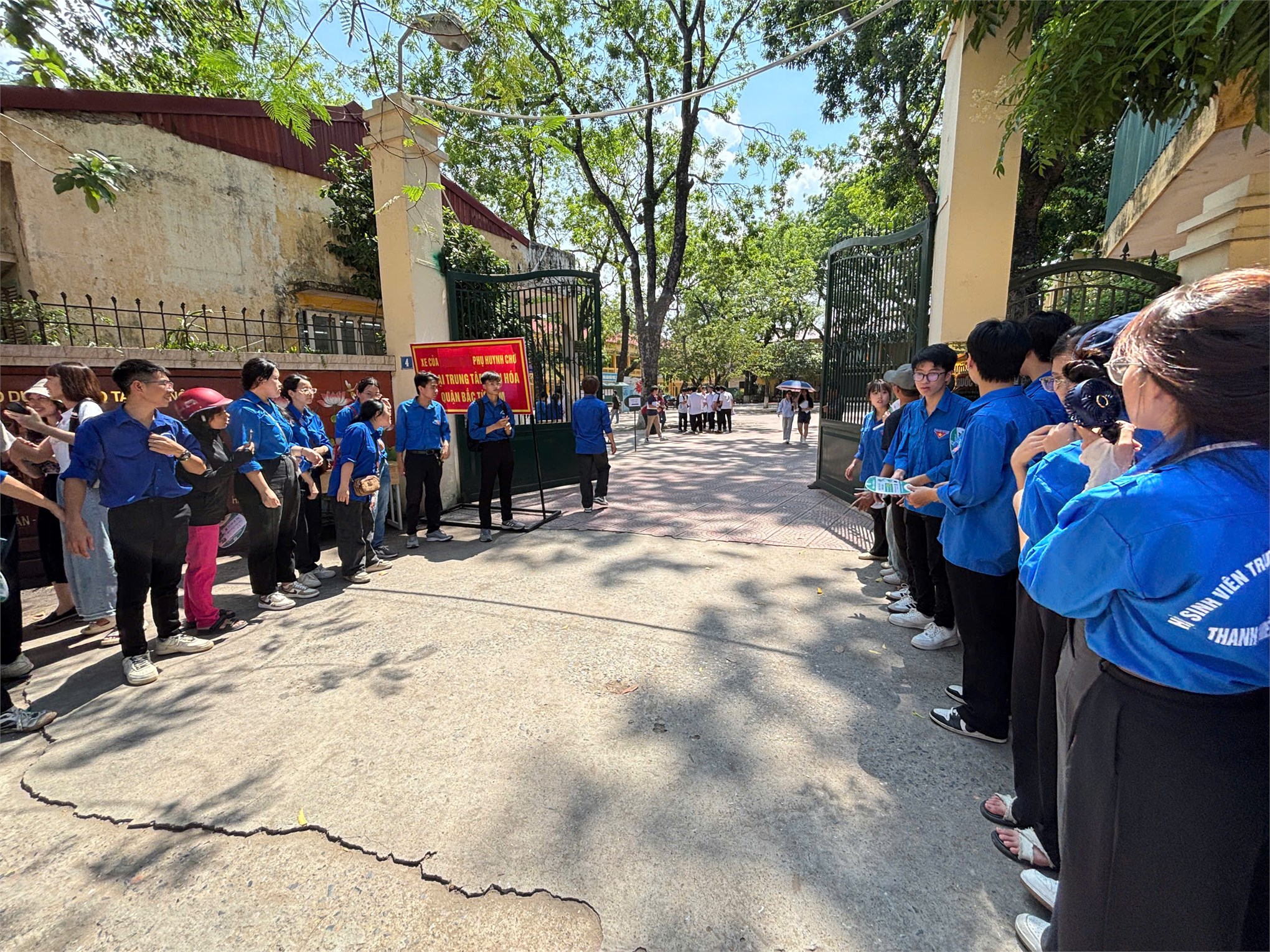 Tiếp sức mùa thi 2025 - Tuổi trẻ Đại học Công nghiệp Hà Nội tự hào đồng hành cùng sĩ tử