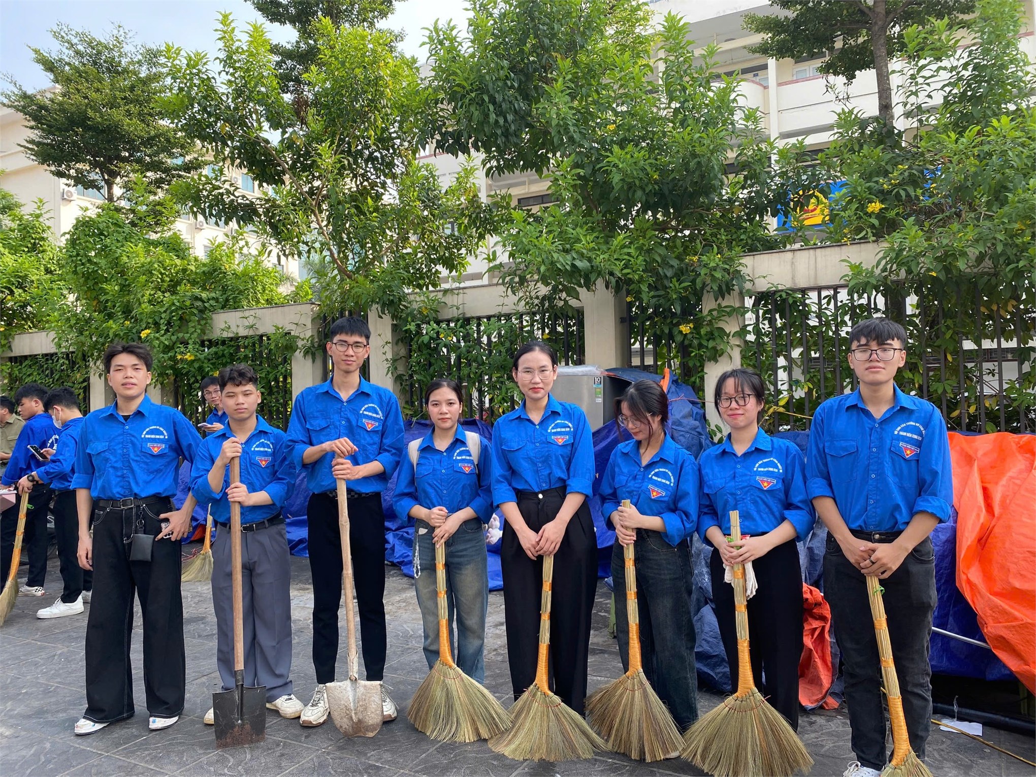 Trường Đại học Công nghiệp Hà Nội triển khai mô hình `Cổng trường học An toàn giao thông, Văn minh đô thị, Vệ sinh môi trường`