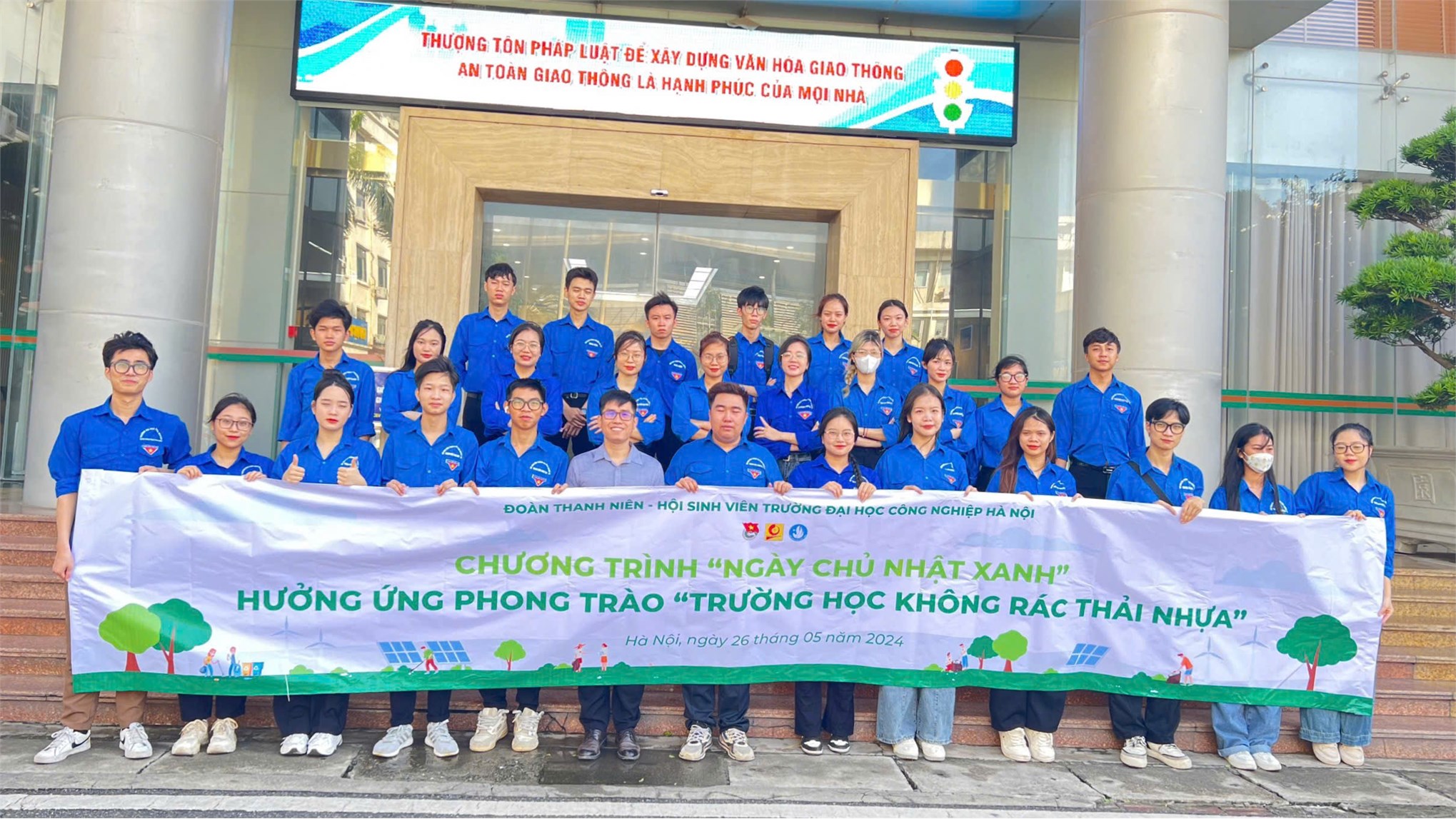 Hứa Thị Thu Hà - Ngọn lửa nhiệt huyết của tuổi trẻ HaUI