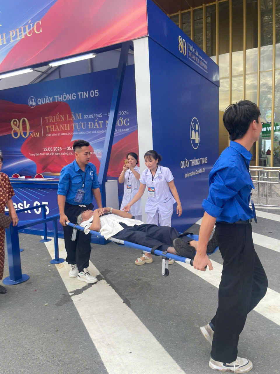 Sinh viên Đại học Công nghiệp Hà Nội – Chung tay cùng sự kiện trọng đại của đất nước