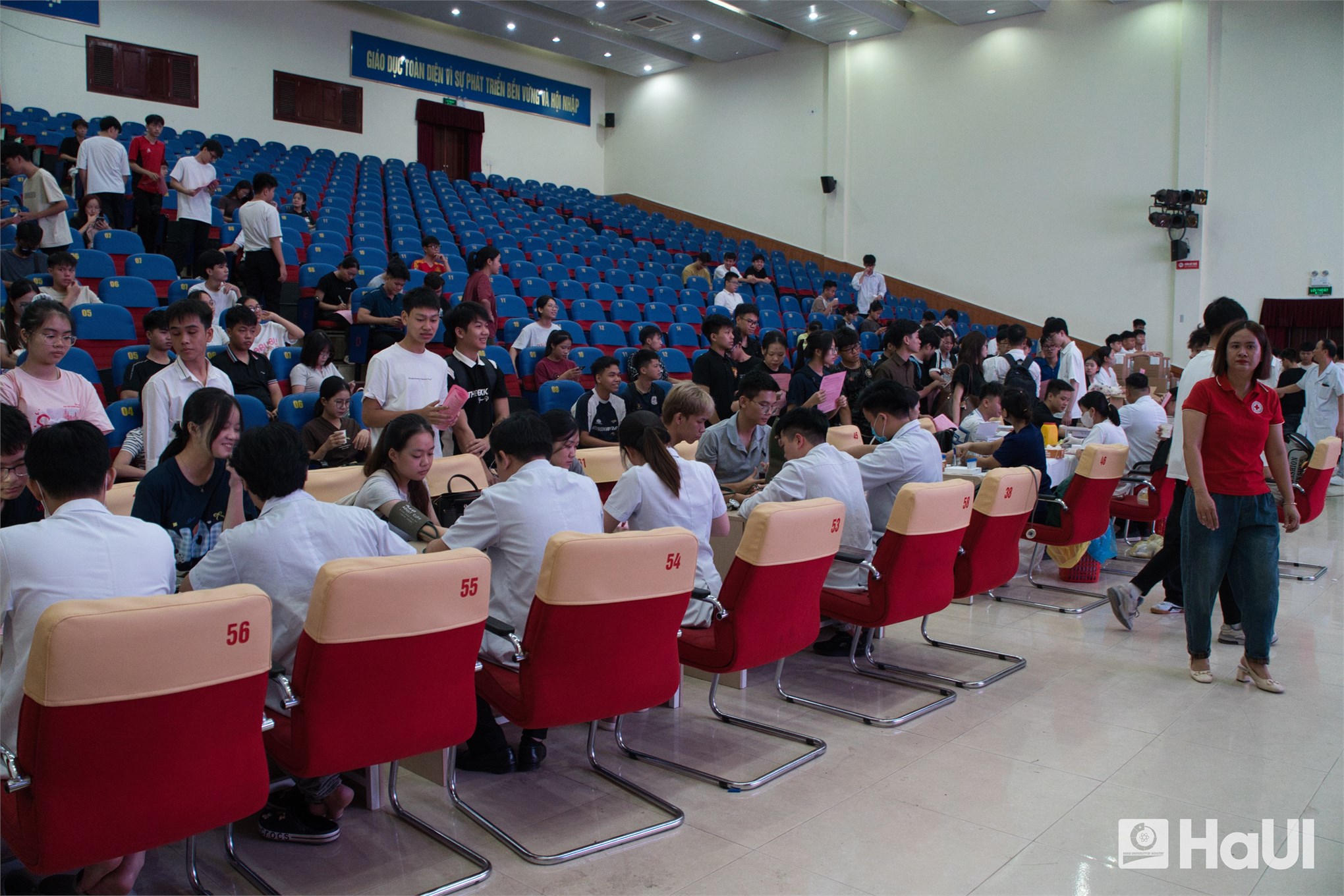 “Một giọt máu cho đi – Một cuộc đời ở lại”