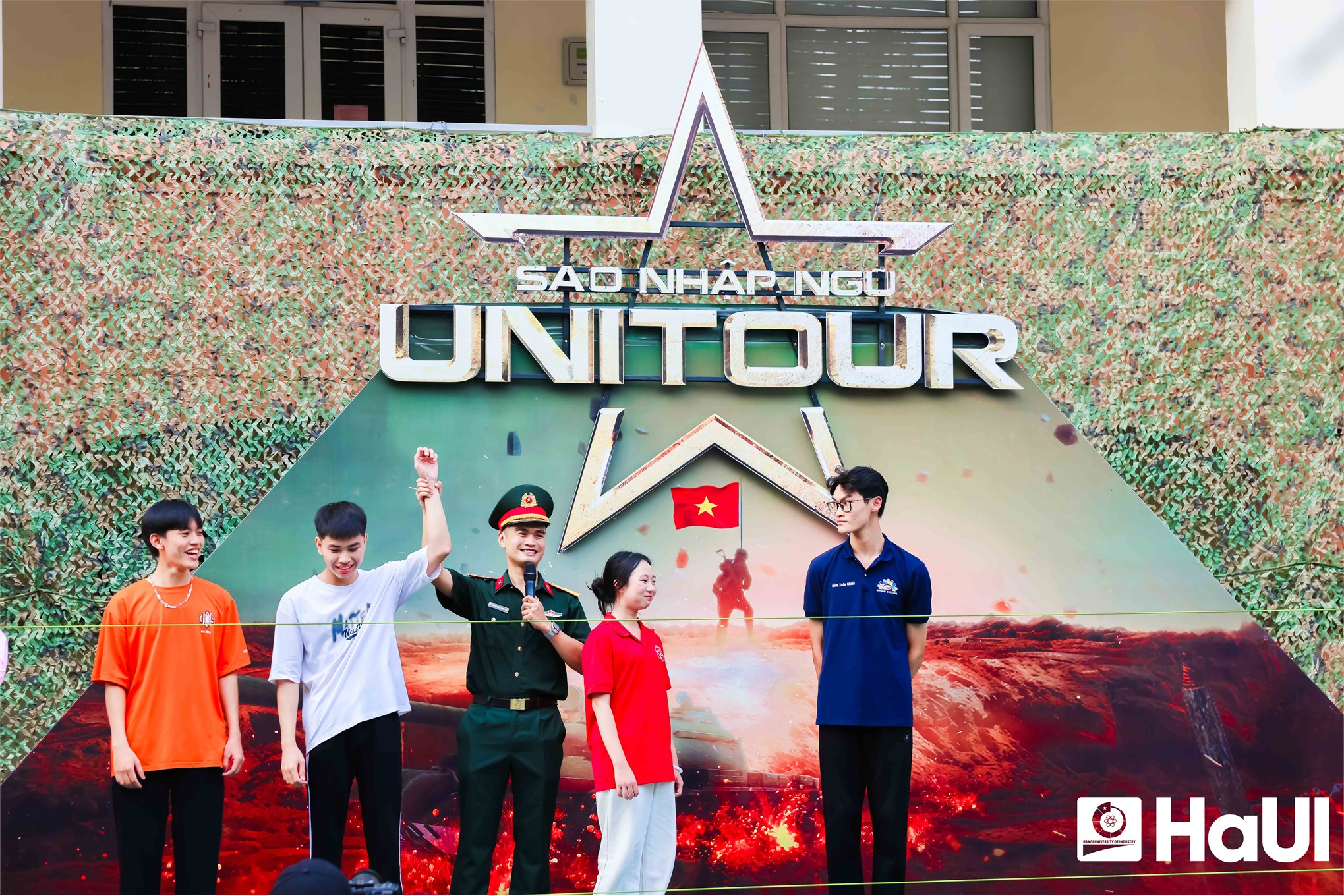 Tuổi trẻ HaUI rèn ý chí, tỏa sáng bản lĩnh cùng “Sao nhập ngũ Unitour 2025”