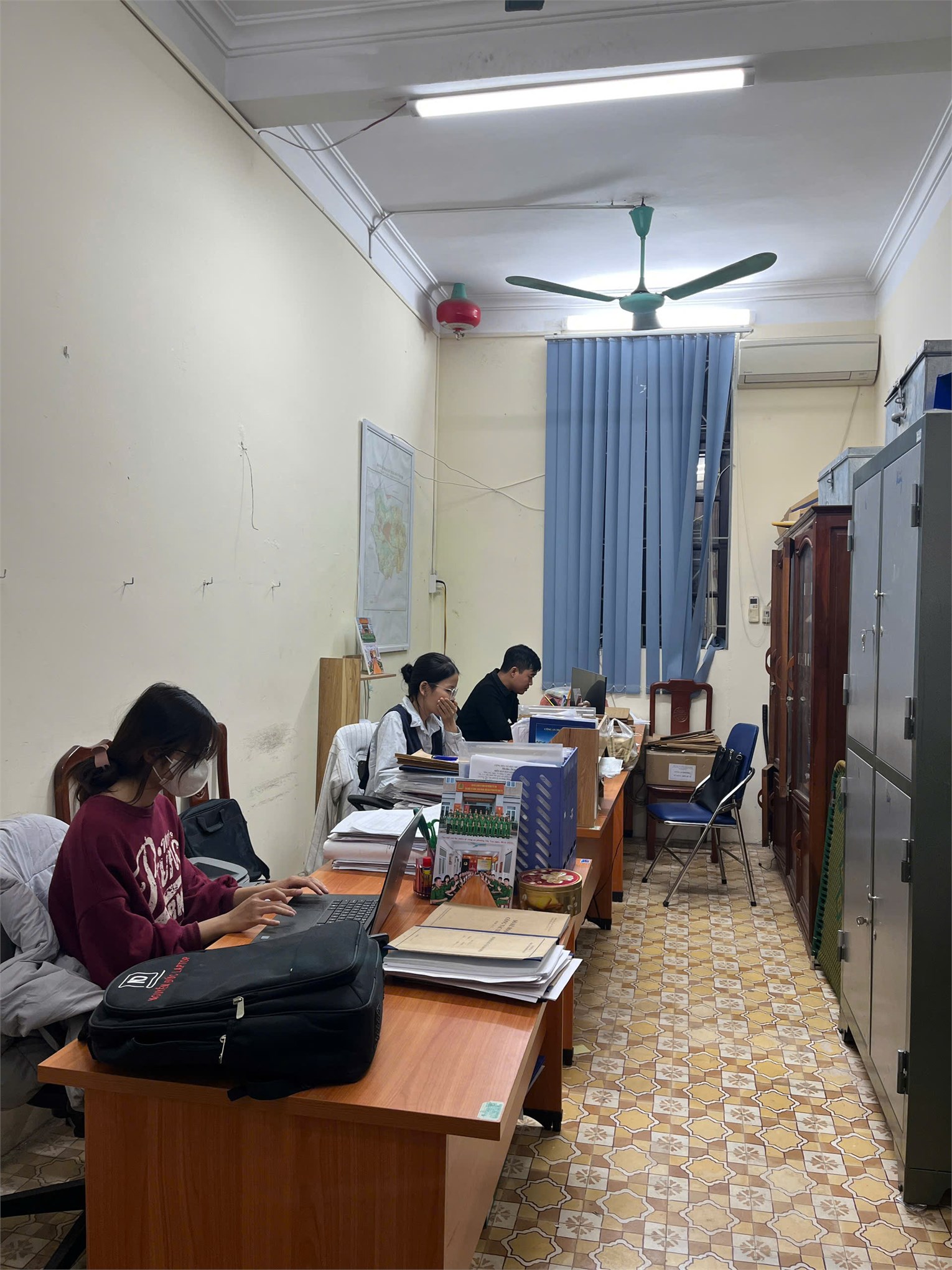 Gần 1000 lượt Đoàn viên, Thanh niên tình nguyện HaUI đồng hành cùng công an phường Tây Tựu trong đợt cao điểm làm sạch dữ liệu phương tiện