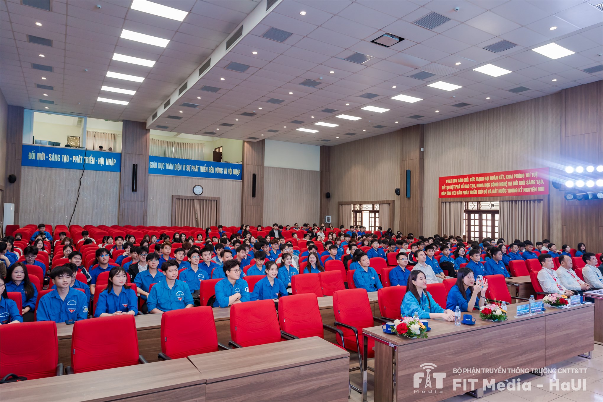 Tuổi trẻ HaUI tự hào viết tiếp truyền thống 95 năm vẻ vang của Đoàn TNCS Hồ Chí Minh