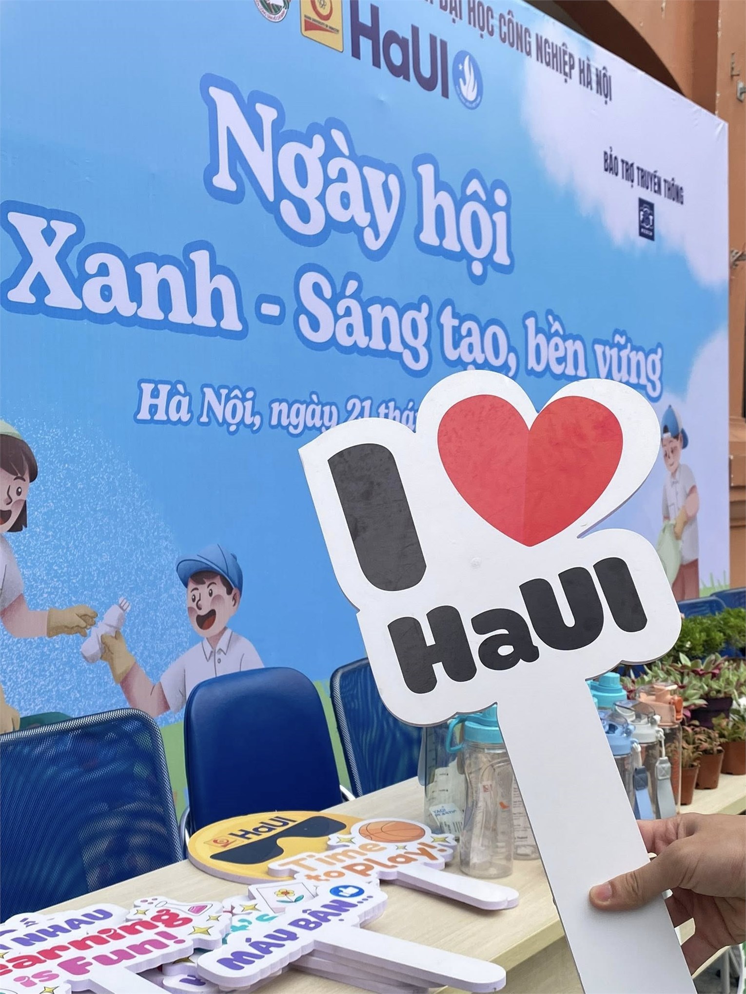 Tuổi trẻ HaUI lan tỏa lối sống xanh qua chương trình ` Ngày hội Xanh - Sáng tạo - Bền vững`