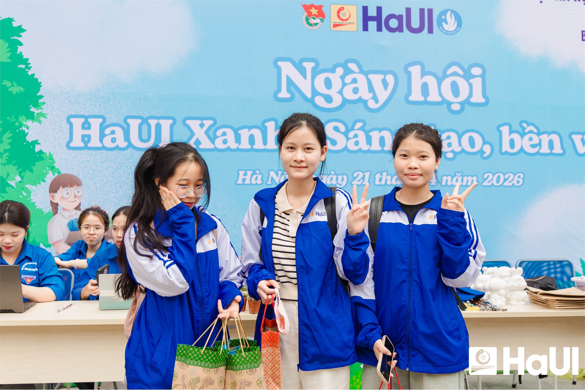 Tuổi trẻ HaUI lan tỏa lối sống xanh qua chương trình ` Ngày hội Xanh - Sáng tạo - Bền vững`