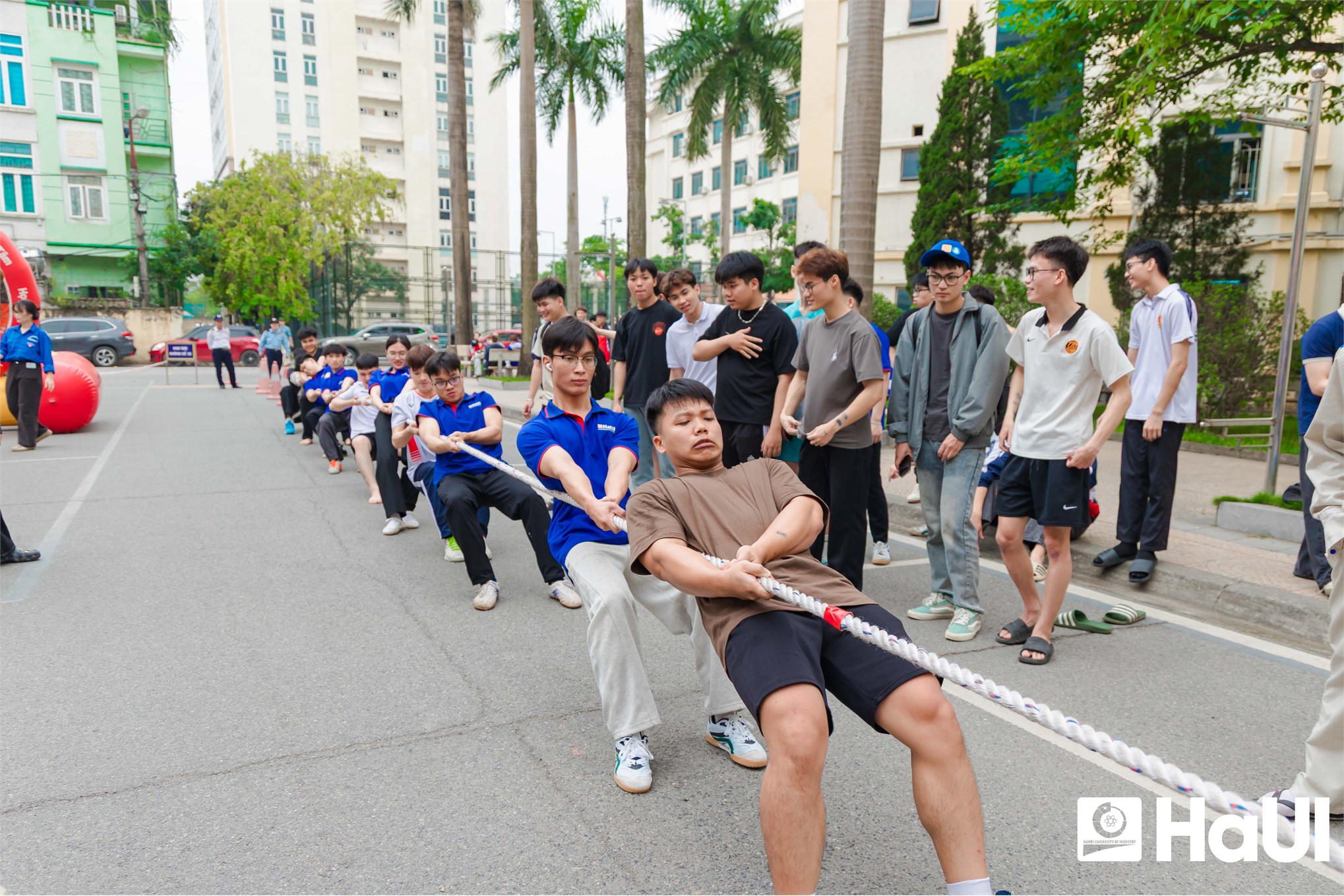 Bùng nổ sức trẻ tại Ngày hội `HaUI Genesis 2026`