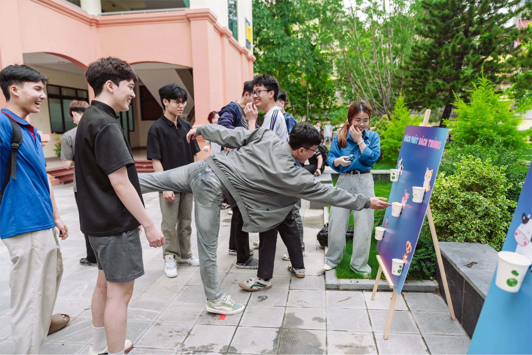 Bùng nổ sức trẻ tại Ngày hội `HaUI Genesis 2026`