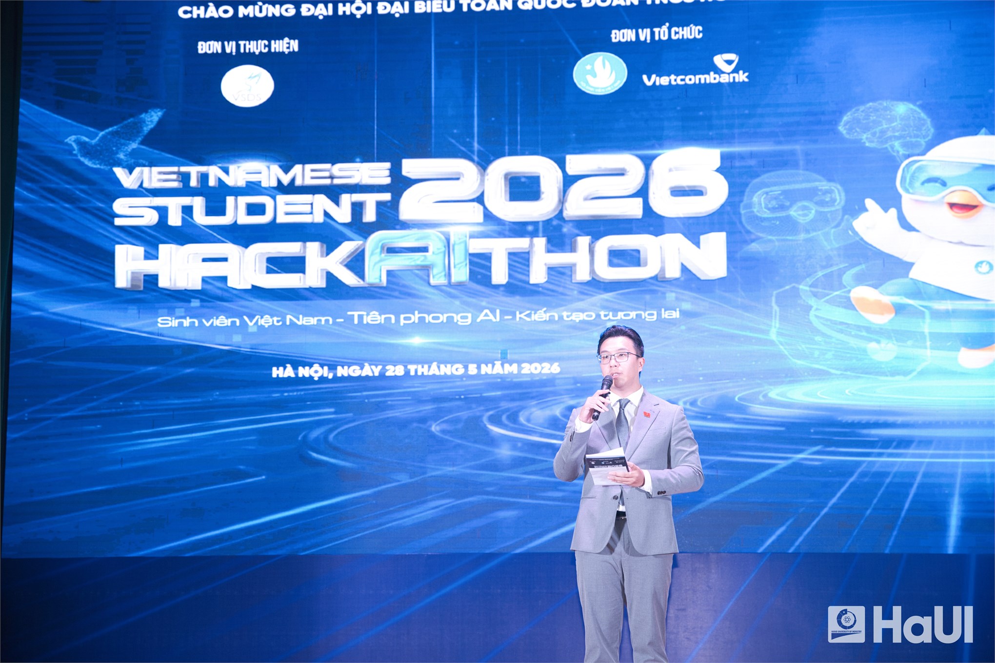 Tuổi trẻ HaUI sẵn sàng làm chủ trí tuệ nhân tạo cùng Vietnamese Student HackAIthon 2026