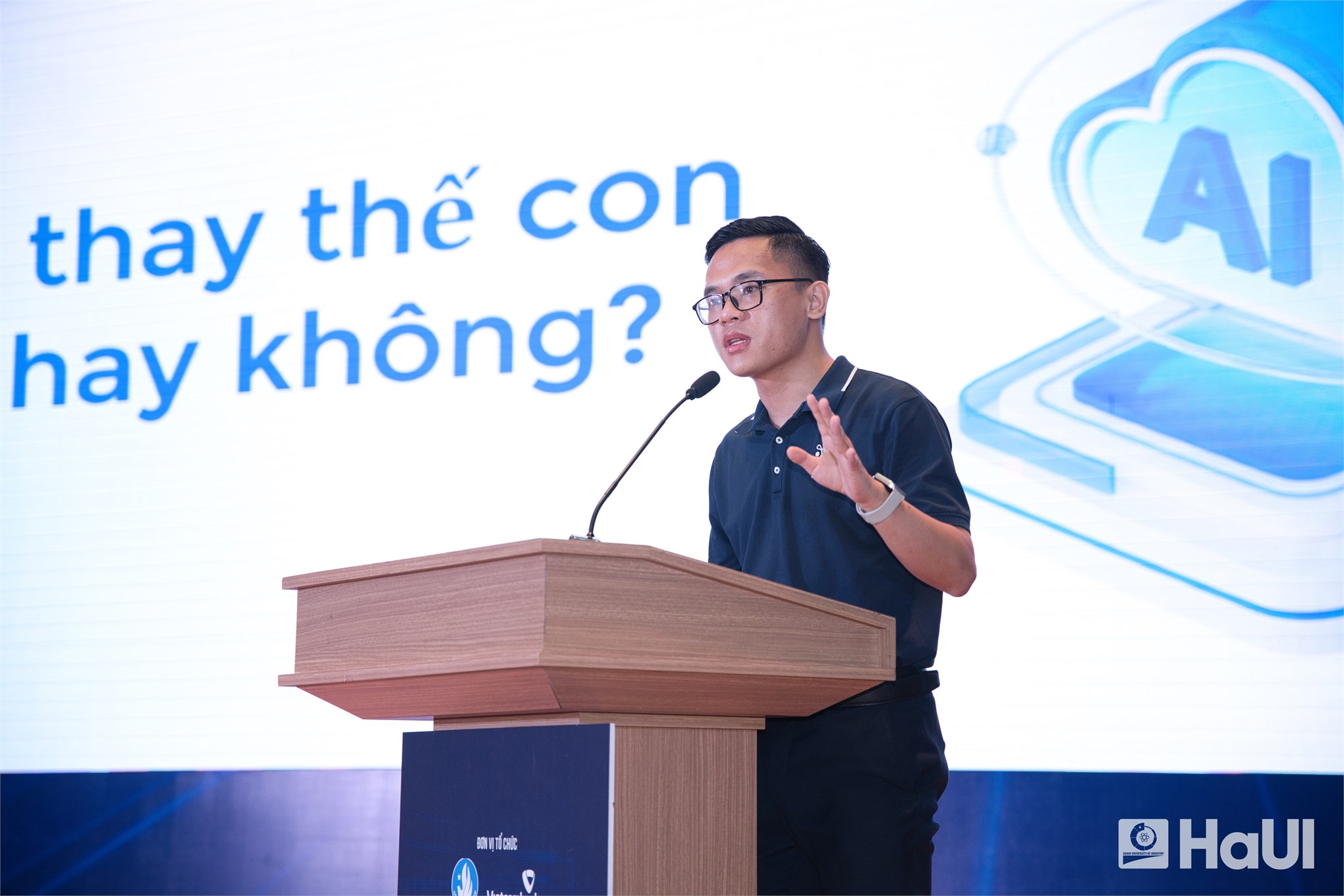 Tuổi trẻ HaUI sẵn sàng làm chủ trí tuệ nhân tạo cùng Vietnamese Student HackAIthon 2026