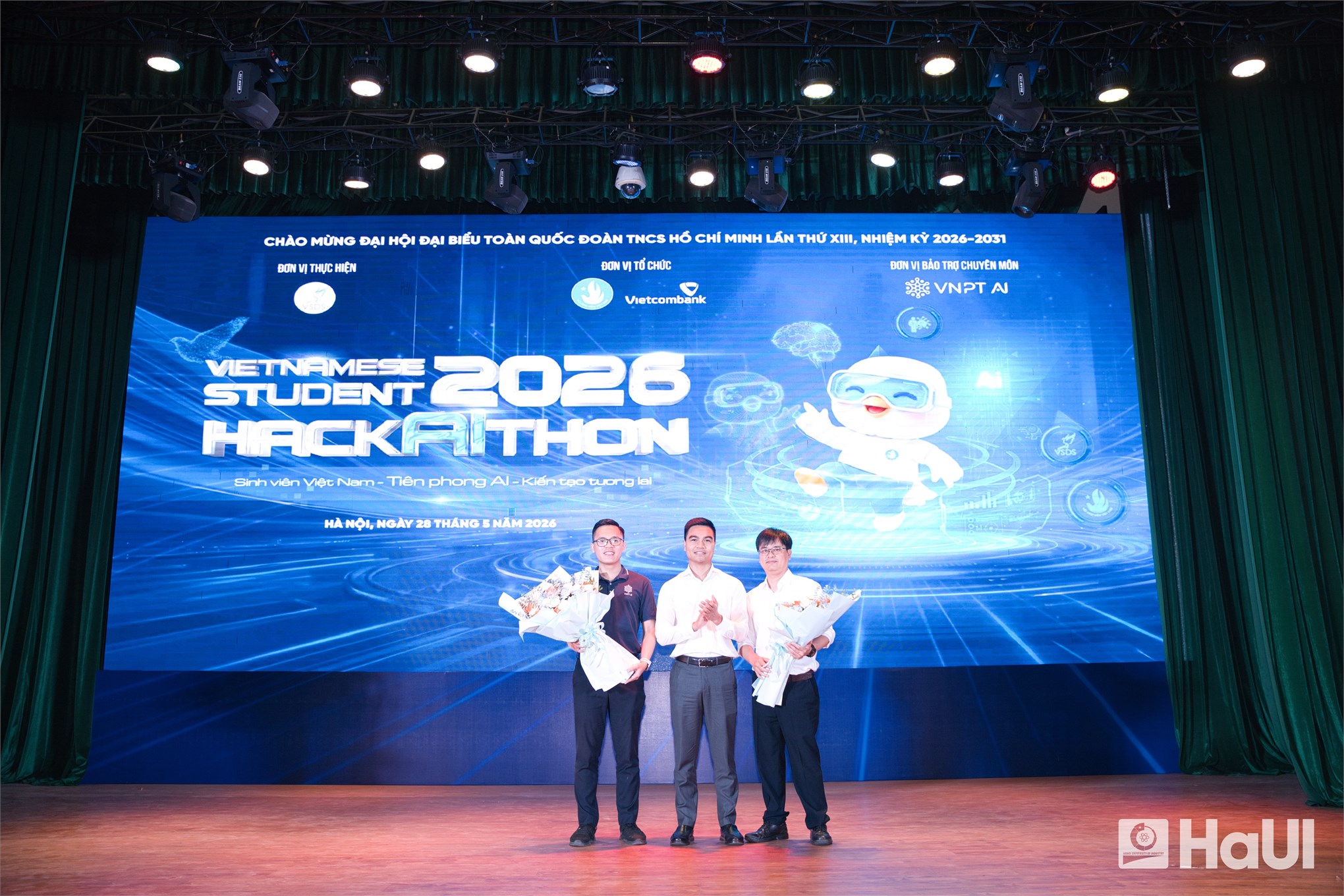 Tuổi trẻ HaUI sẵn sàng làm chủ trí tuệ nhân tạo cùng Vietnamese Student HackAIthon 2026
