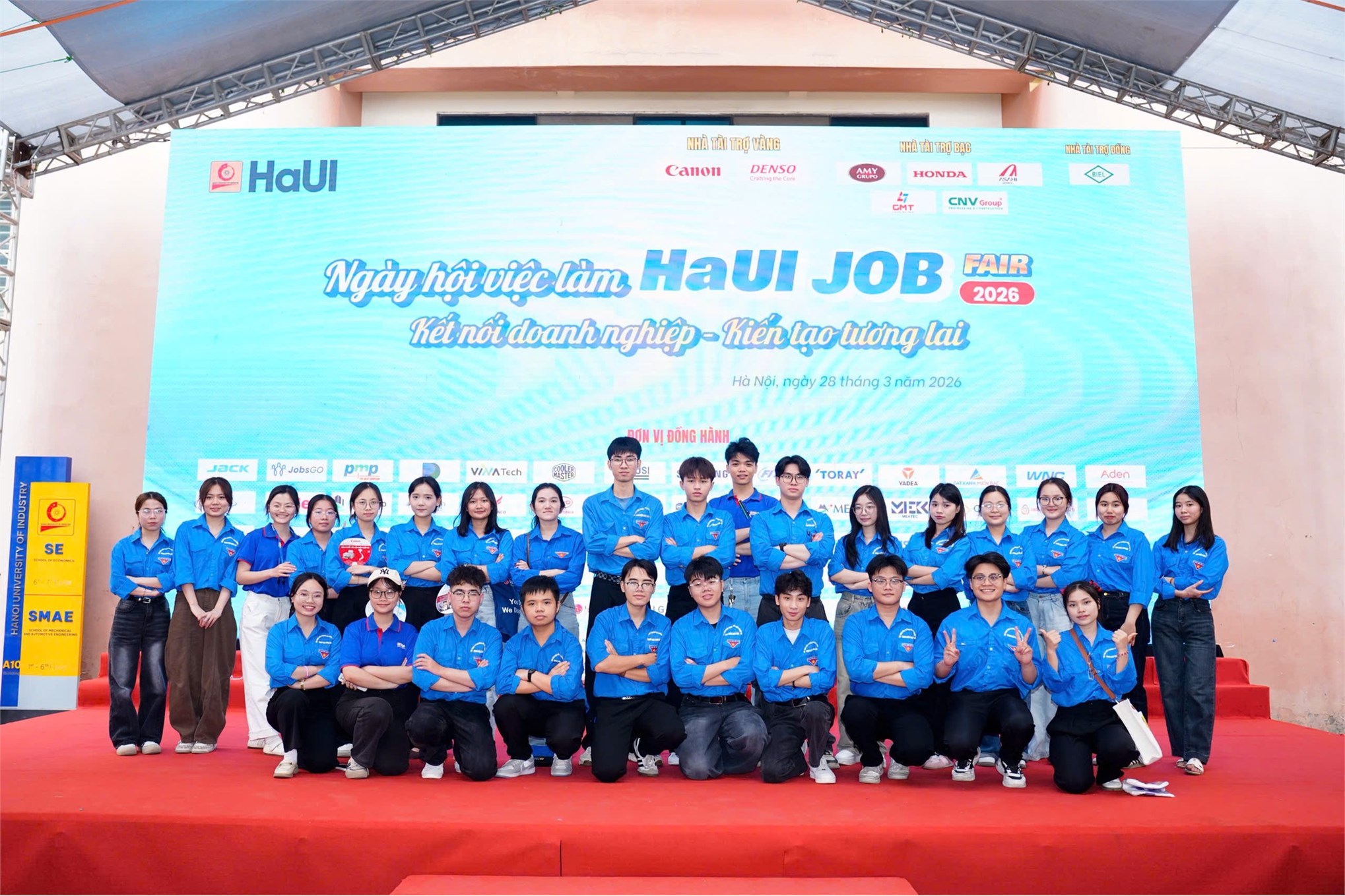 Đội Thanh niên xung kích Đại học Công nghiệp Hà Nội