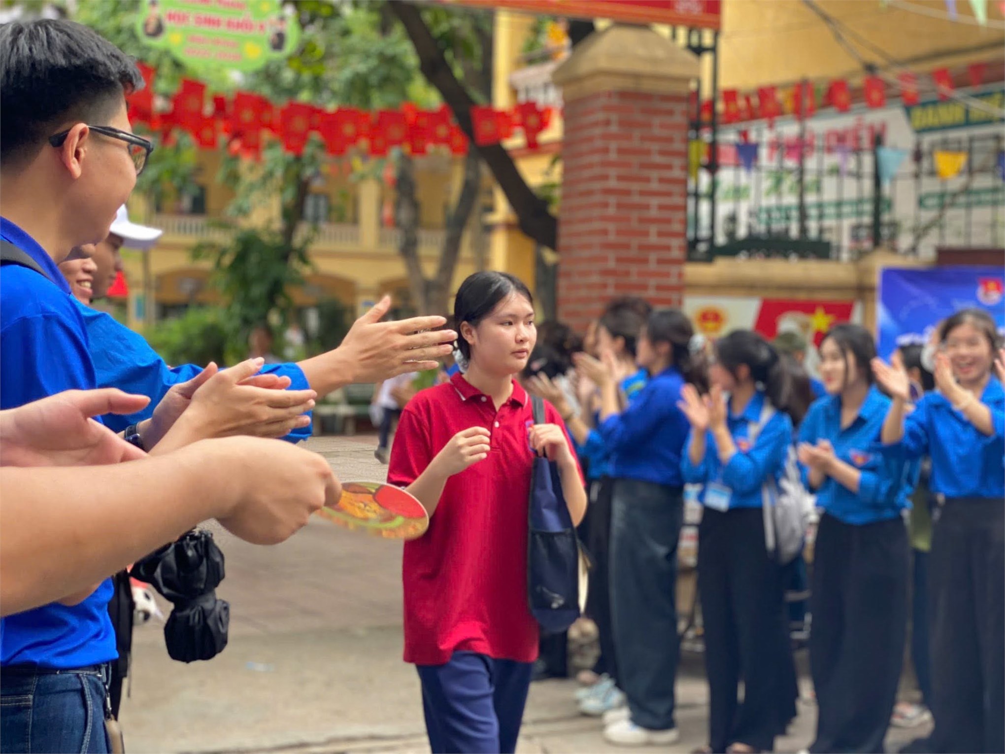 Tuổi trẻ HaUI đồng hành cùng sĩ tử trong chiến dịch `Mùa hè Thanh niên tình nguyện 2026`