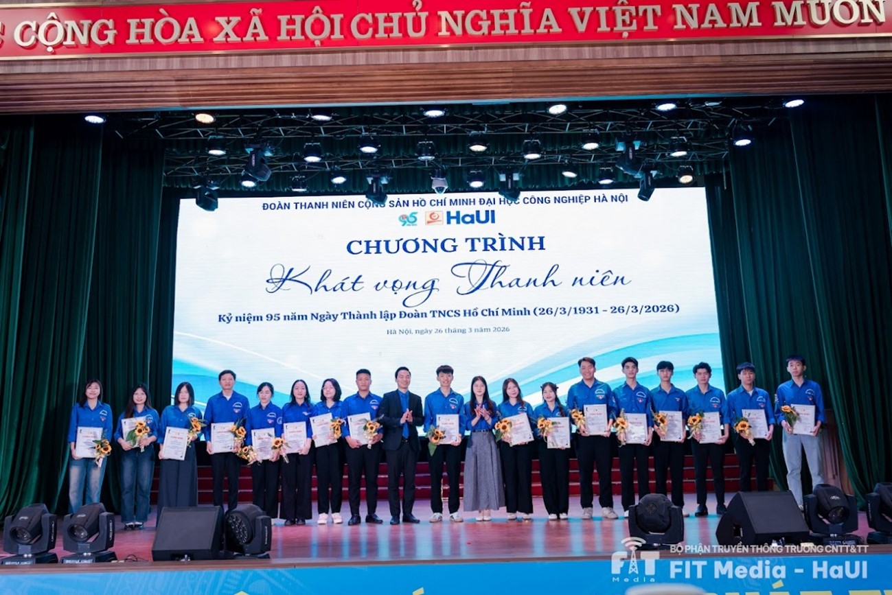Vương Ngô Ánh Hồng – Gương sáng sinh viên tiêu biểu, bản lĩnh chinh phục tri thức