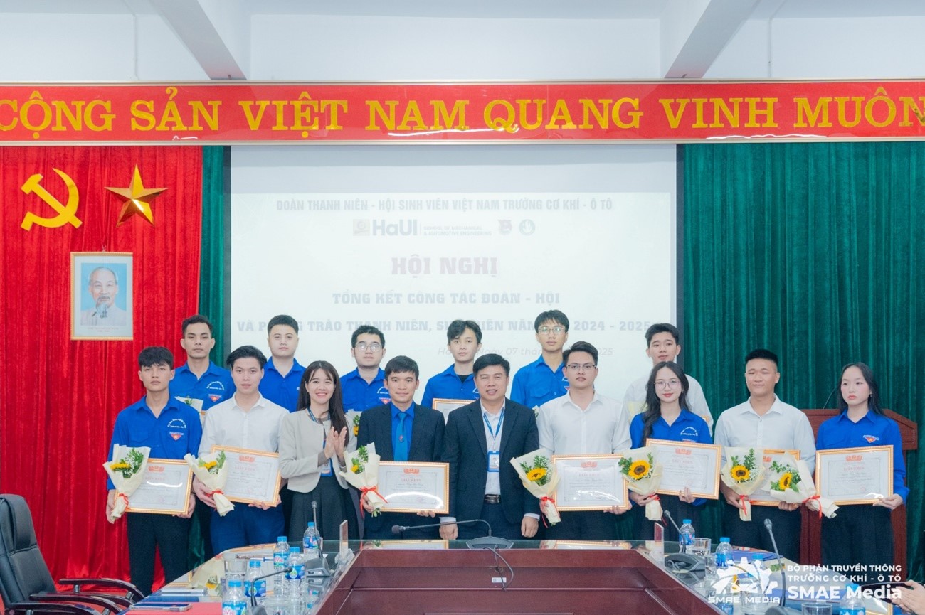 Vương Ngô Ánh Hồng – Gương sáng sinh viên tiêu biểu, bản lĩnh chinh phục tri thức