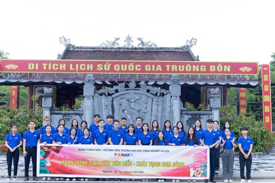 Vương Ngô Ánh Hồng – Gương sáng sinh viên tiêu biểu, bản lĩnh chinh phục tri thức