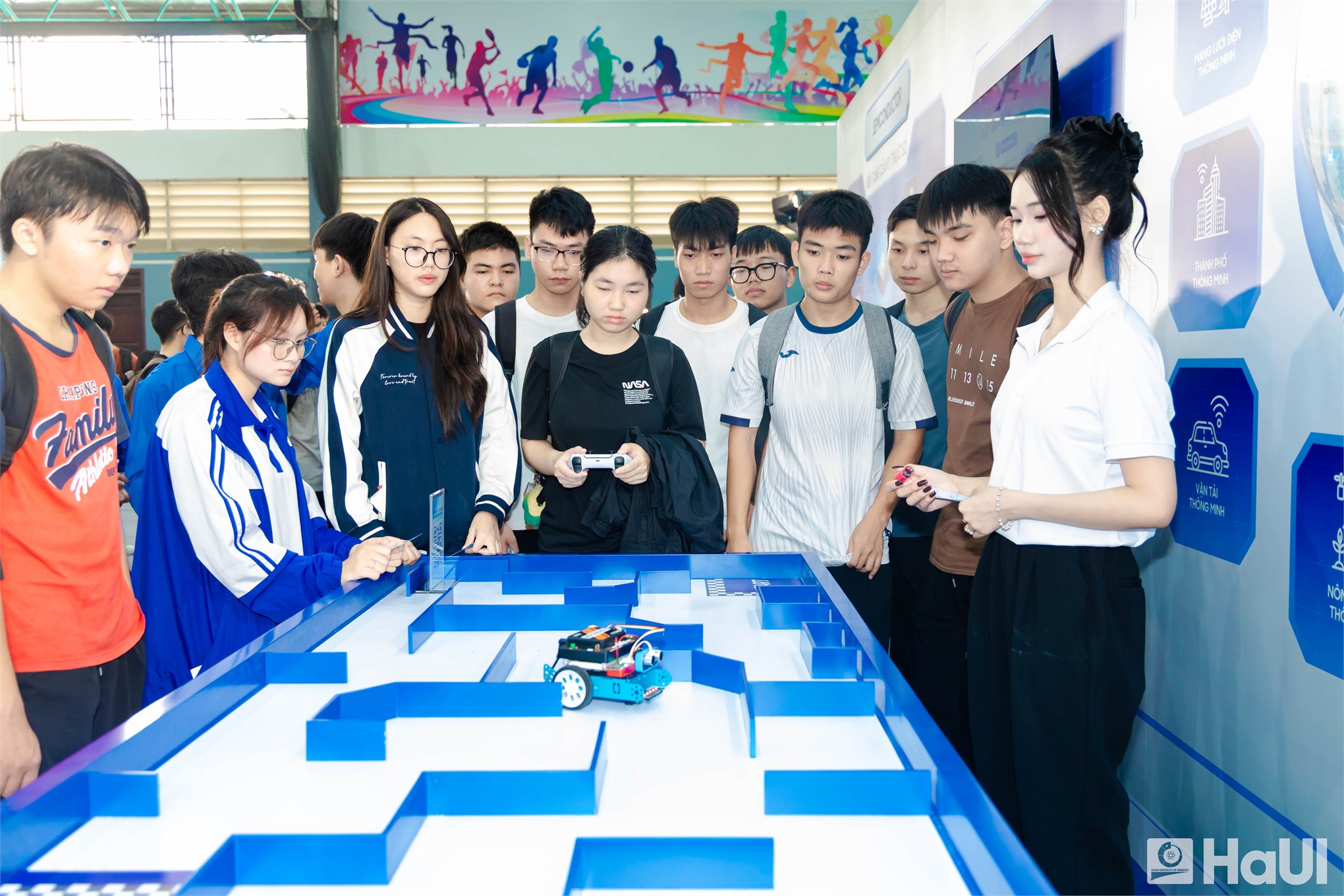 Tuổi trẻ HaUI bắt nhịp công nghệ cùng SIC TECH DAY 2026