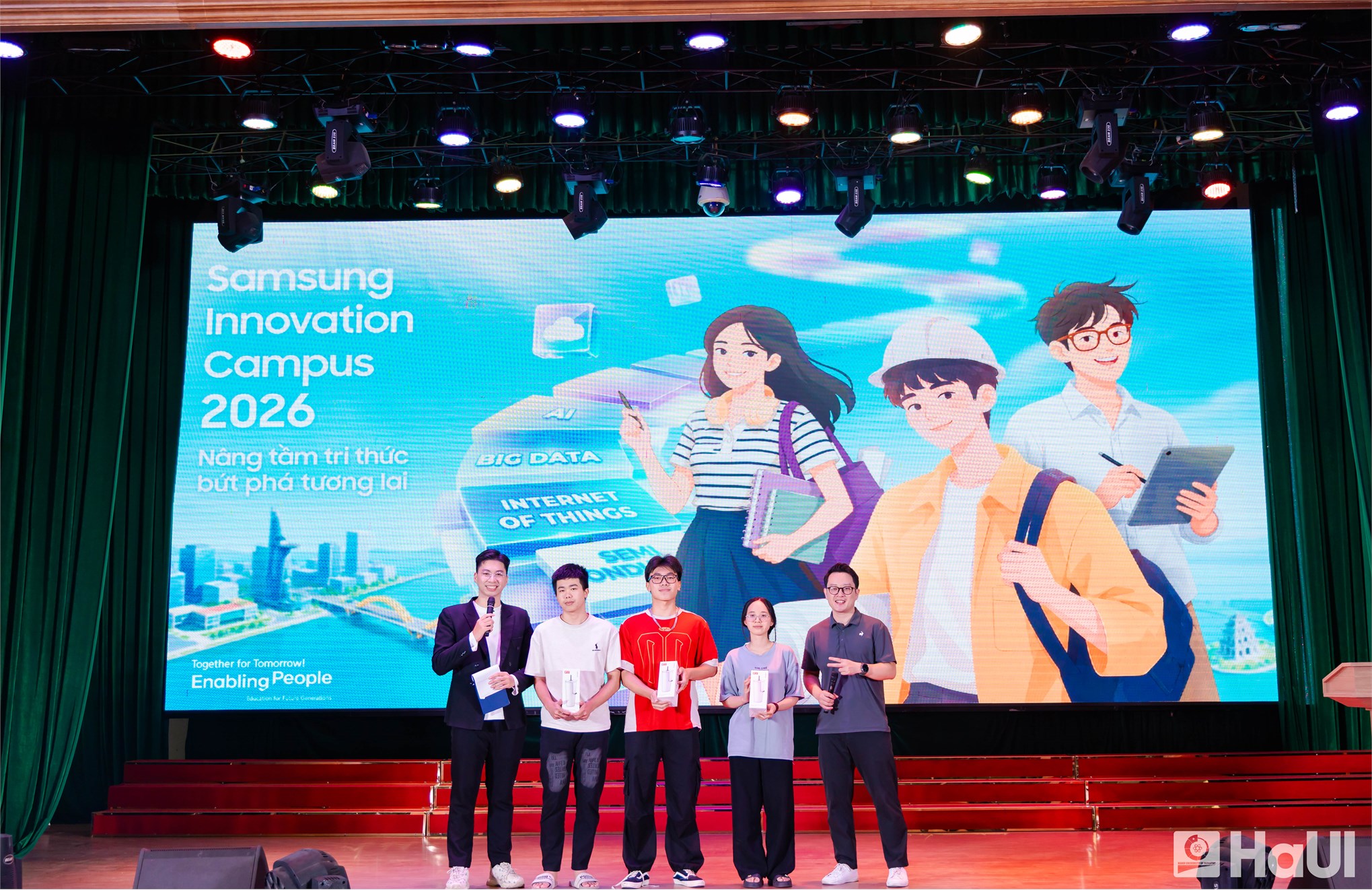 Tuổi trẻ HaUI bắt nhịp công nghệ cùng SIC TECH DAY 2026