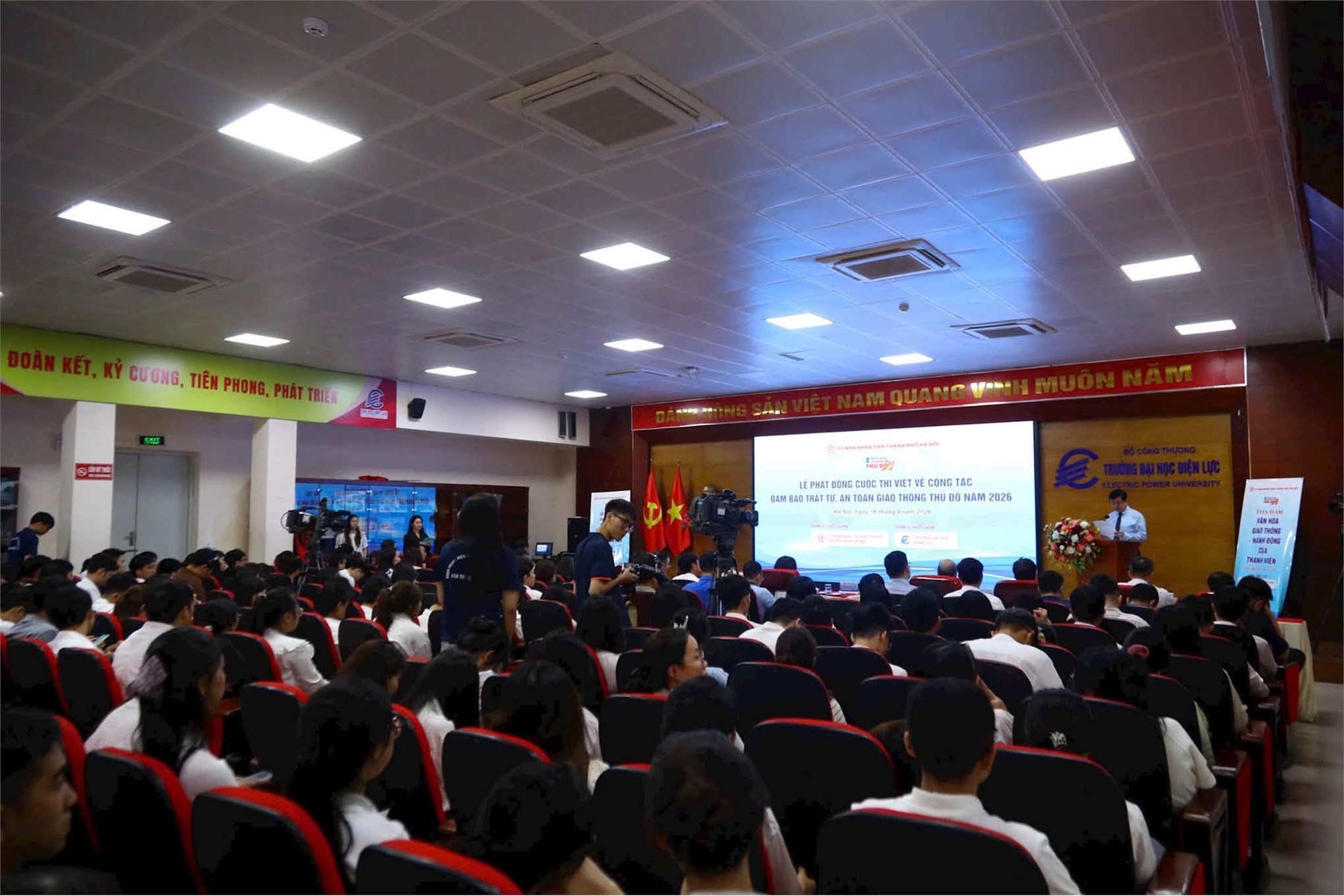 Lễ phát động Cuộc thi viết “Vì an toàn giao thông Thủ đô” năm 2026