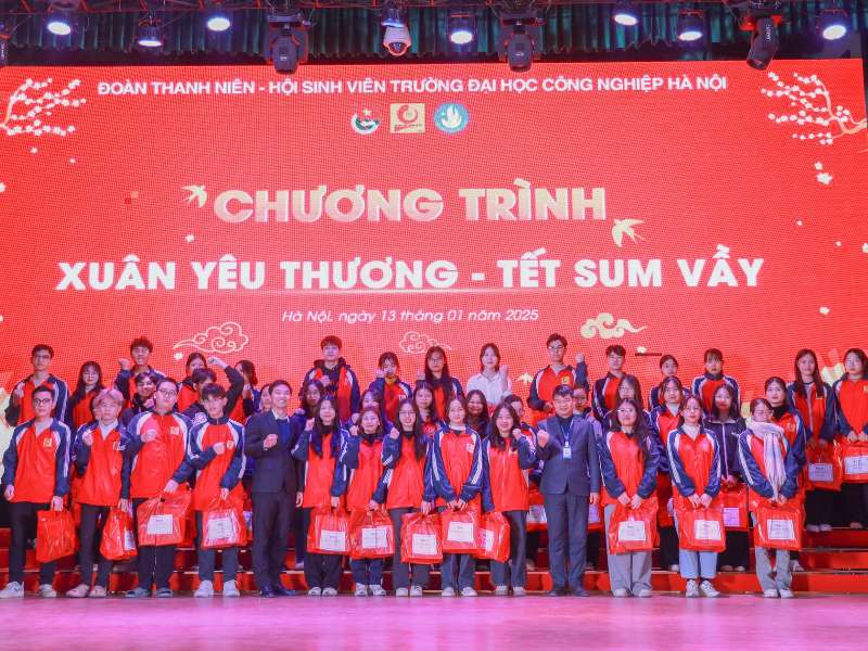 Xuân yêu thương - Tết sum vầy 2025