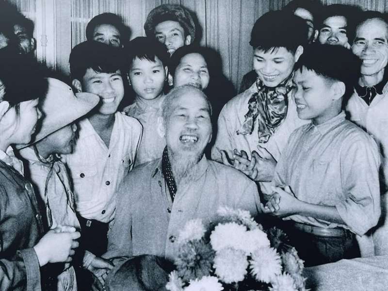 Kỷ niệm 135 năm ngày sinh Chủ tịch Hồ Chí Minh (19/5/1890 - 19/5/2025)