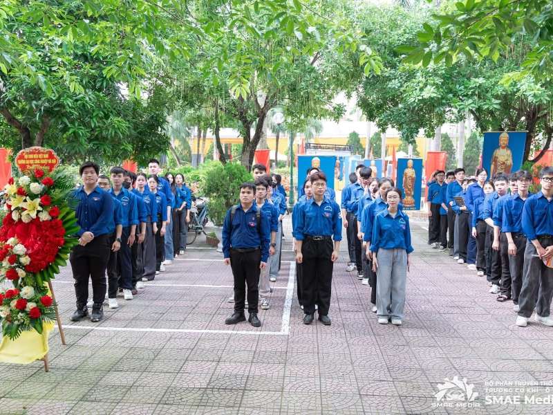 Lễ báo công - Dâng hương tại nghĩa trang liệt sỹ thành phố Hà Nội