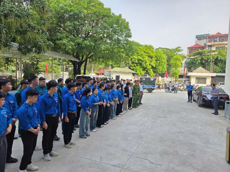 Trường Đại học Công nghiệp Hà Nội triển khai mô hình "Cổng trường học An toàn giao thông, Văn minh đô thị, Vệ sinh môi trường"
