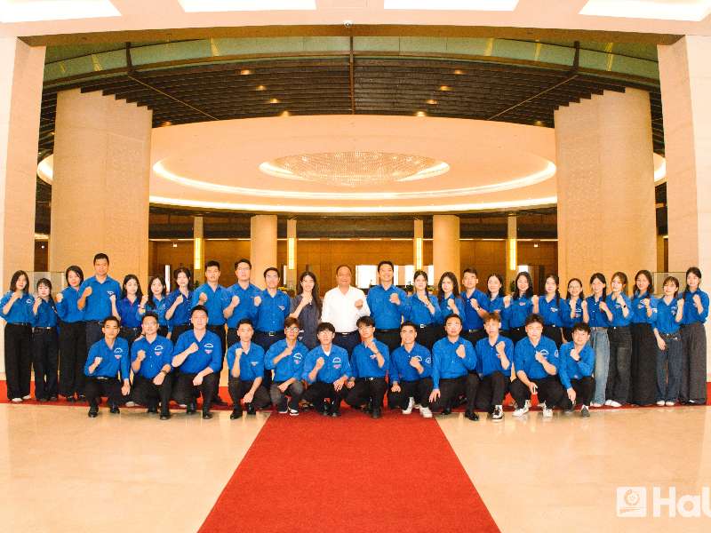 Tuổi trẻ HaUI tham quan Tòa nhà Quốc hội